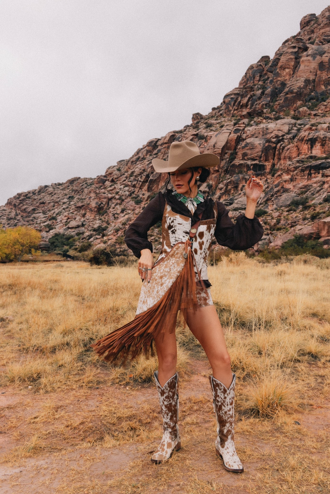 NFR night 1 look! 

#westernfashion #westernstyle #rodeooutfit #nfrstyle #nfrfashion

#LTKgrwm #LTKootd #LTKHoliday