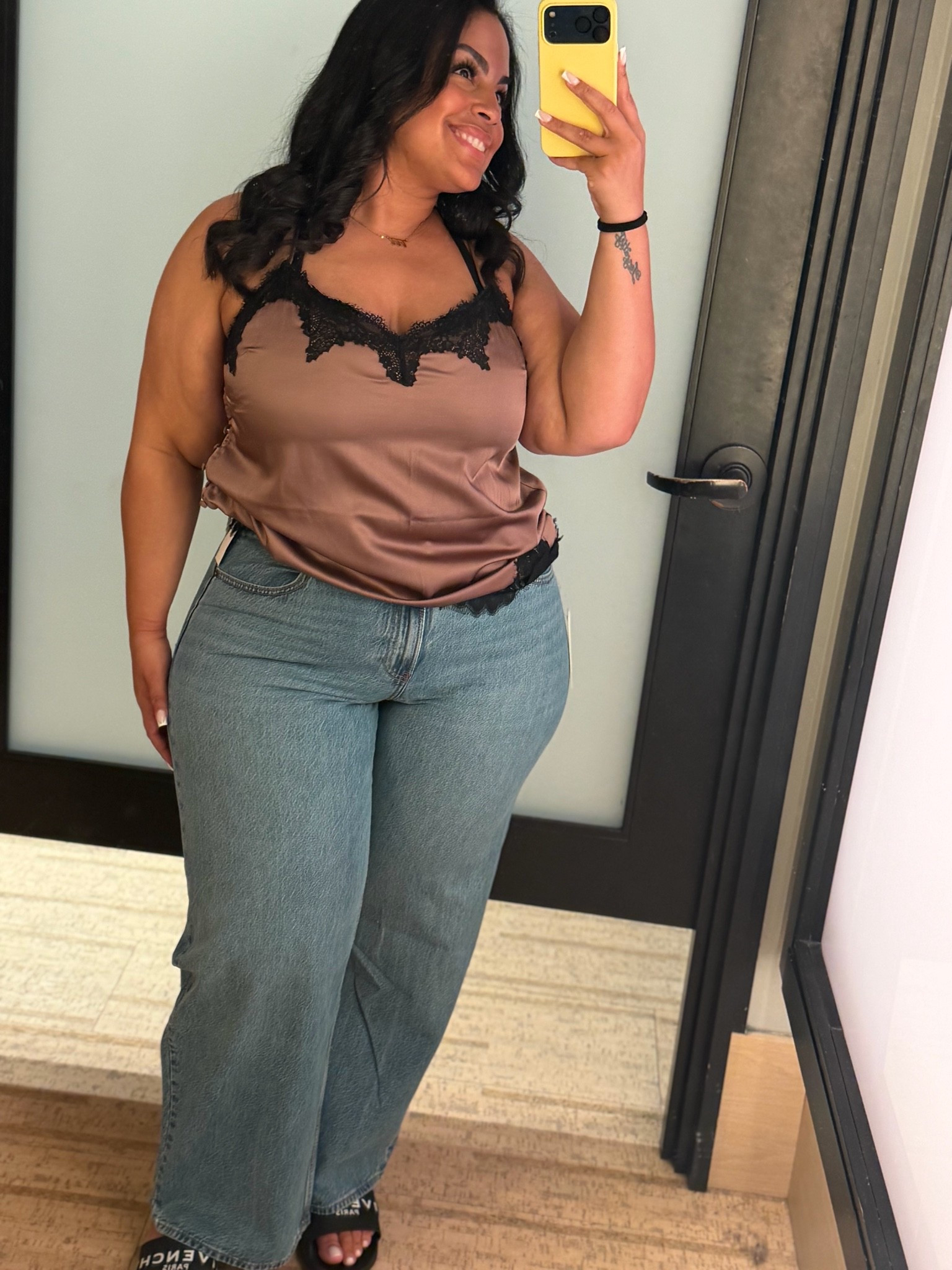 Size XL top 
Size 34 bottom 
#abercrombie

#LTKMidsize #LTKootd #LTKSaleAlert