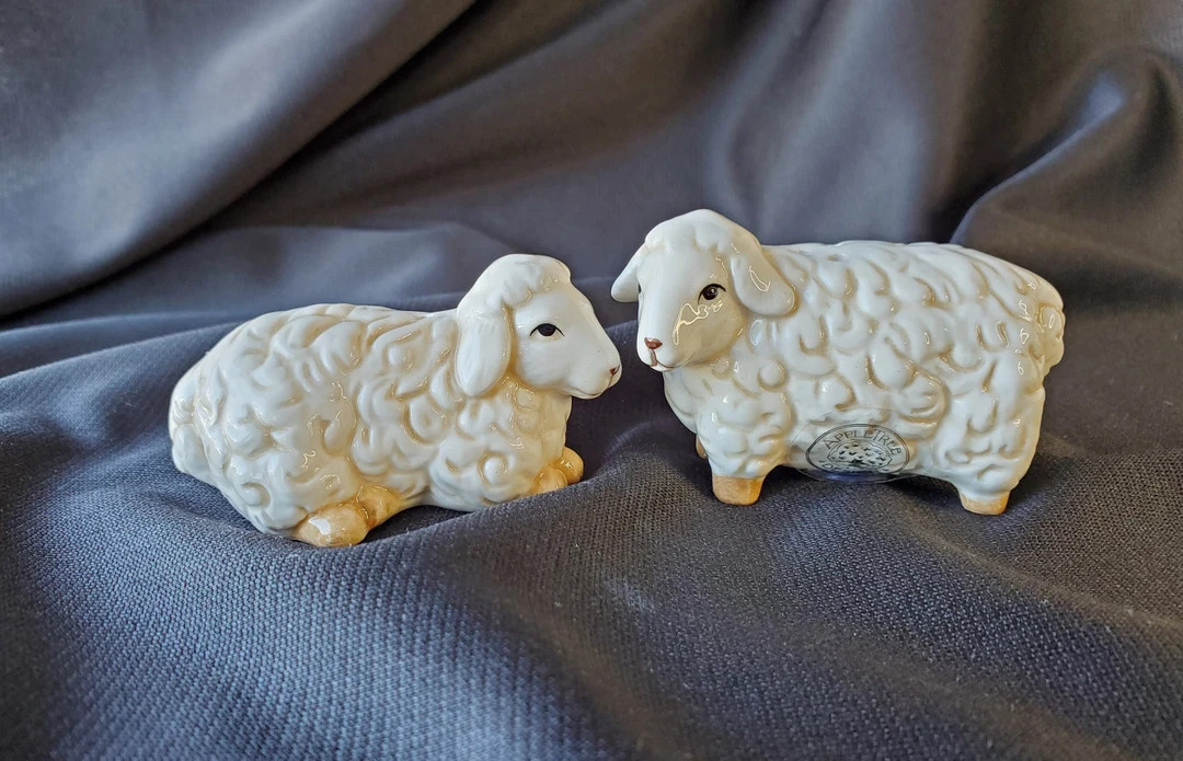 Vintage Apple Tree Design Barnyard Lamb/Sheep Salt and Pepper Shakers, Tableware, Collectible | Etsy (US)