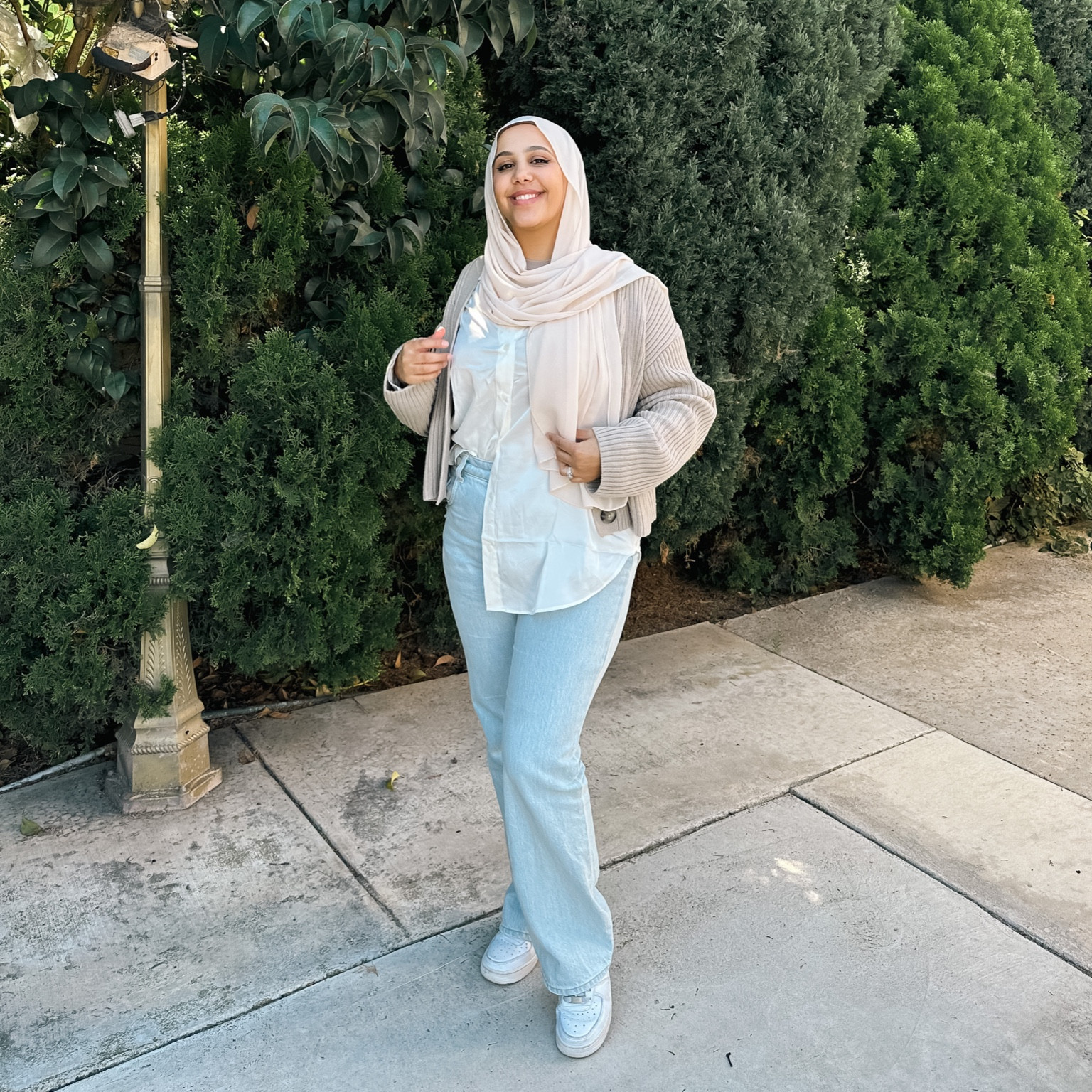 How do we like it, tucked in or nah? 

#LTKbeauty #LTKworkwear #LTKtravel