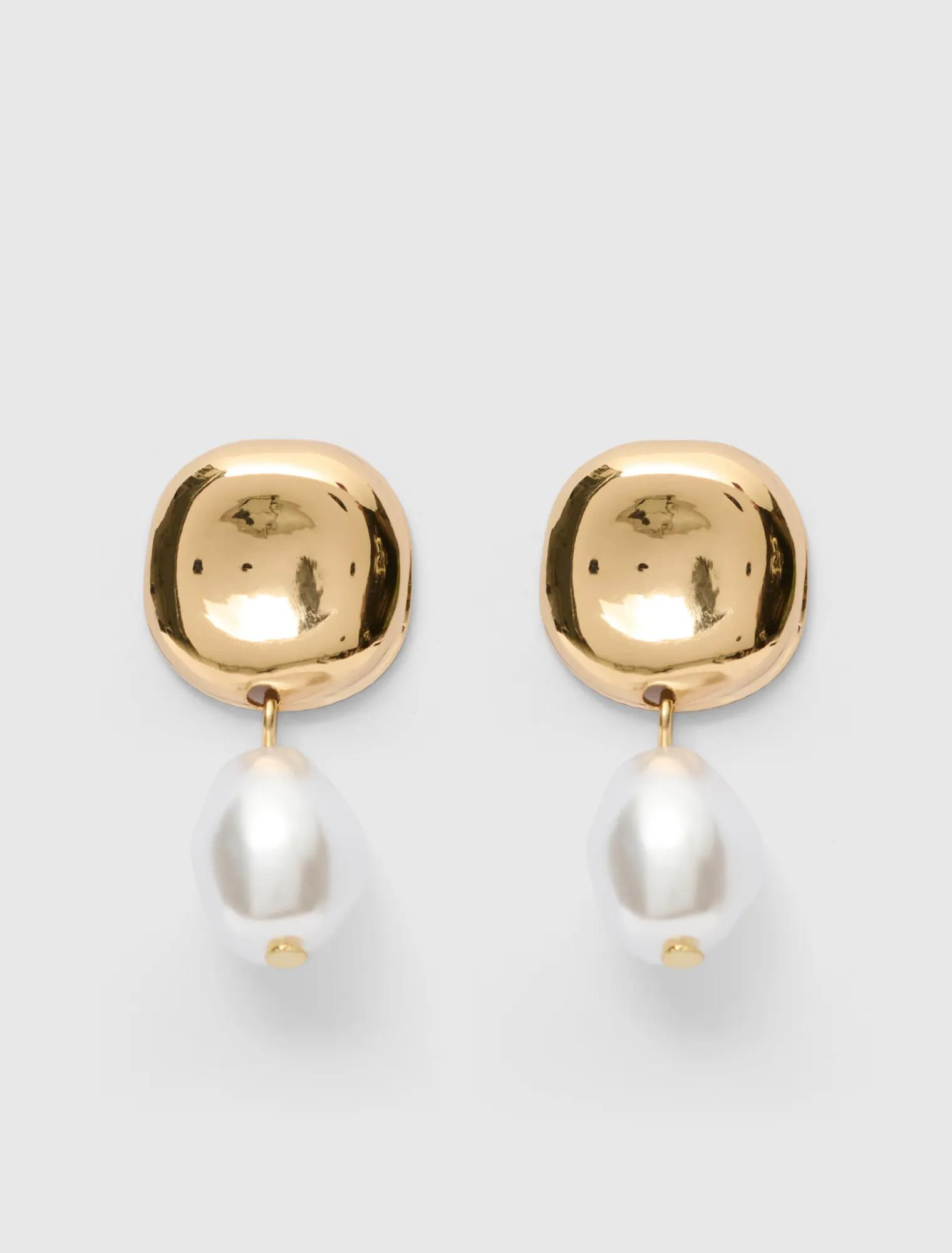 Forever New Women's Yvonne Organic Pearl Drop Earring in Pearl/Gold | Forever New (AU)