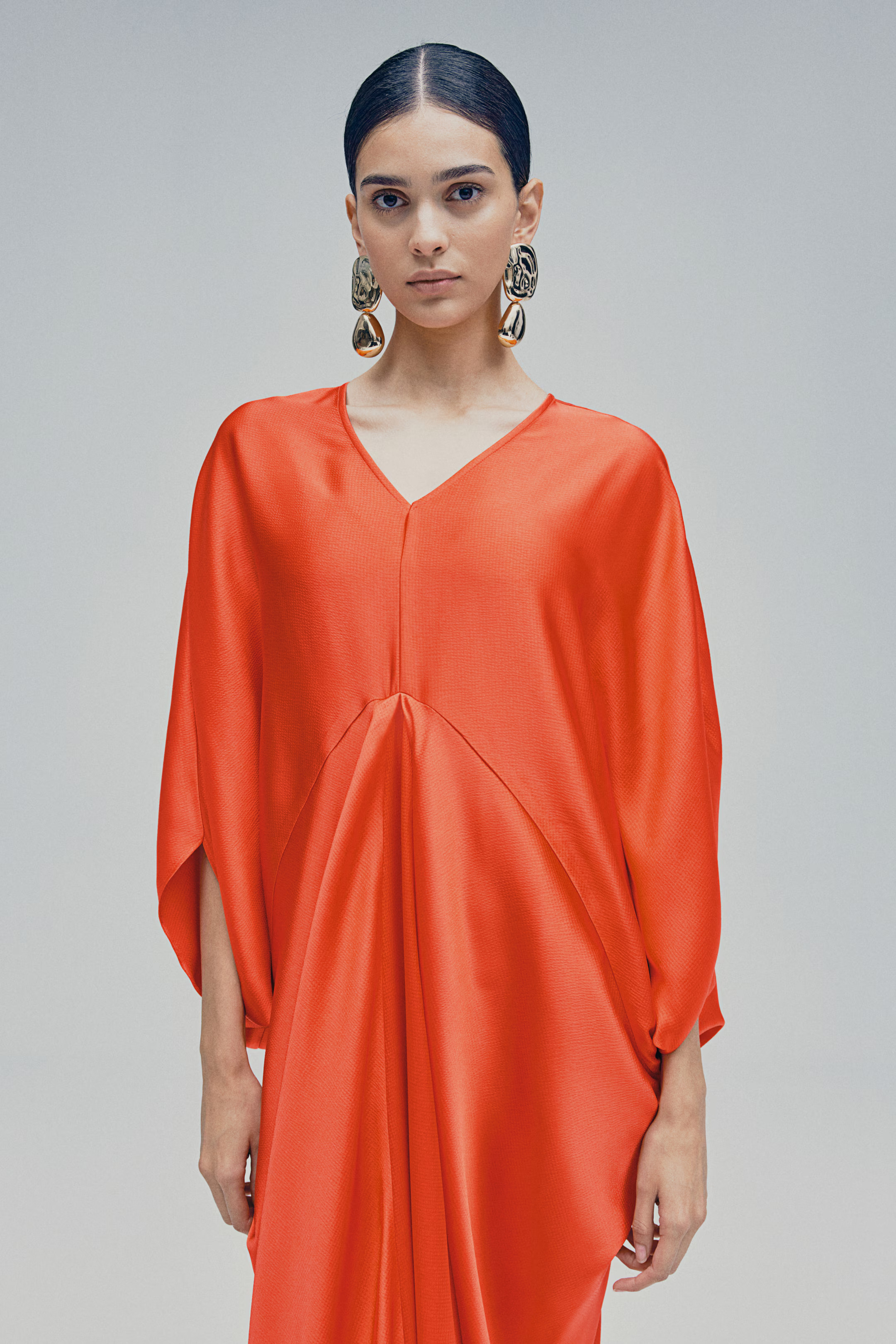 Satin kaftan dress | H&M (UK, MY, IN, SG, PH, TW, HK)