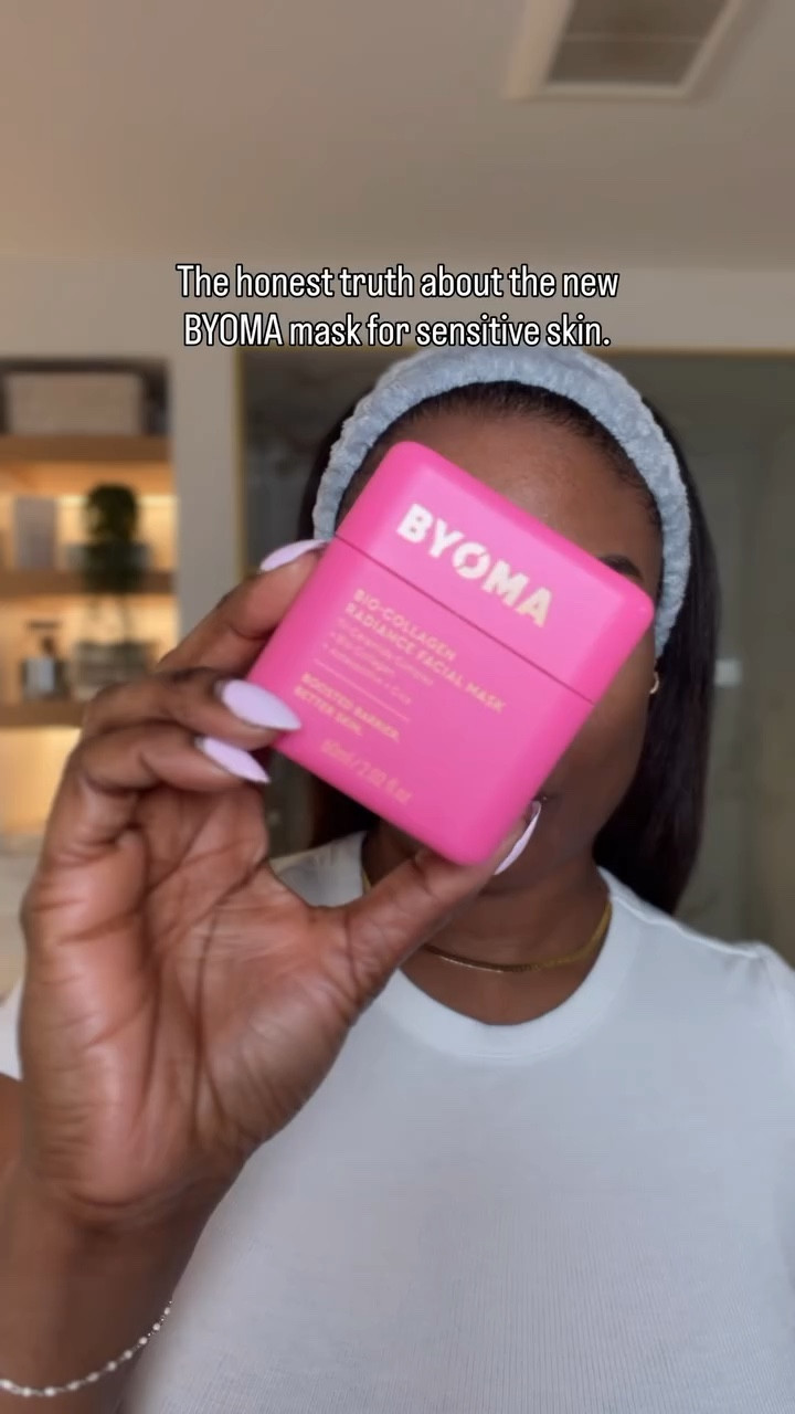 Mask Monday is officially back in session! 
Dropping everything to try the new BYOMA 
Bio-Collagen Radiance Mask for the first time.
My skin has been needing some serious TLC lately, and I’m always a bit nervous trying new formulas with my dermatitis. But honestly? This creamy goodness was exactly what I needed. No stinging on my sensitive spots, just an instant cooling reset for that skin barrier.
If you have a compromised barrier or deal with sensitivity like me, this hydration hit is definitely for you.

#SkinBarrierRepair #DermatitisCommunity #TorontoContentCreator #SensitiveSkinFriendly

BYOMA Bio-Collagen Radiance Mask, Skin Barrier Repair, Sensitive Skin Routine, Dermatitis Care, Mask Monday, Skincare for Black Women, Hydrating Face Mask, Sephora

#LTKbeauty