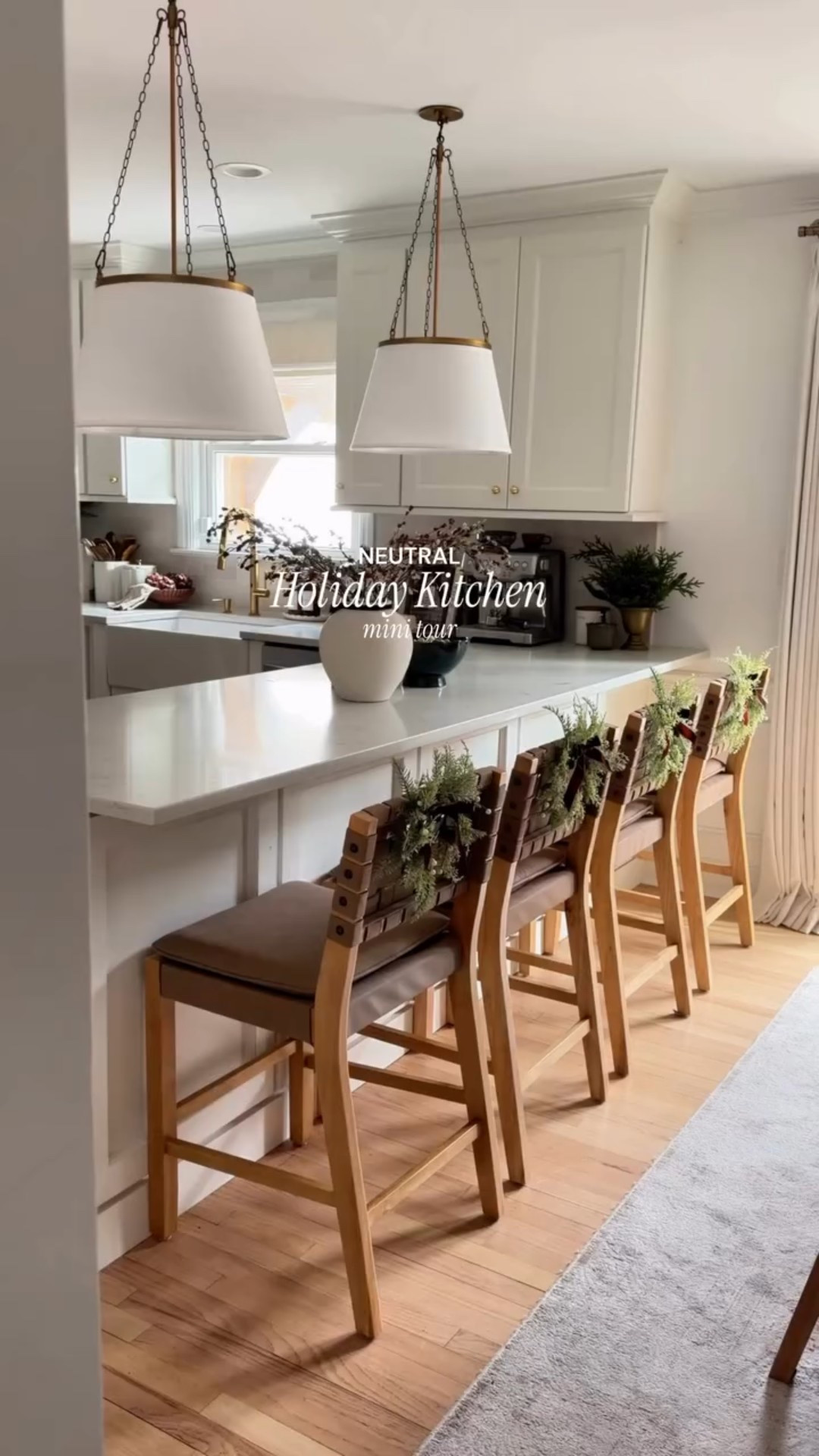 A little mini tour of our holiday kitchen today… ✨
I kept everything super soft, neutral, and cozy — just those subtle seasonal touches that make the whole space feel warm without overwhelming it. Honestly… this might be my favorite version yet. 🍒

Comment KITCHEN and I’ll DM you everything! ✨

neutral holiday kitchen | kitchen styling ideas | kitchen holiday decor | cozy home aesthetic | modern organic home | kitchen tour | holiday decorating ideas