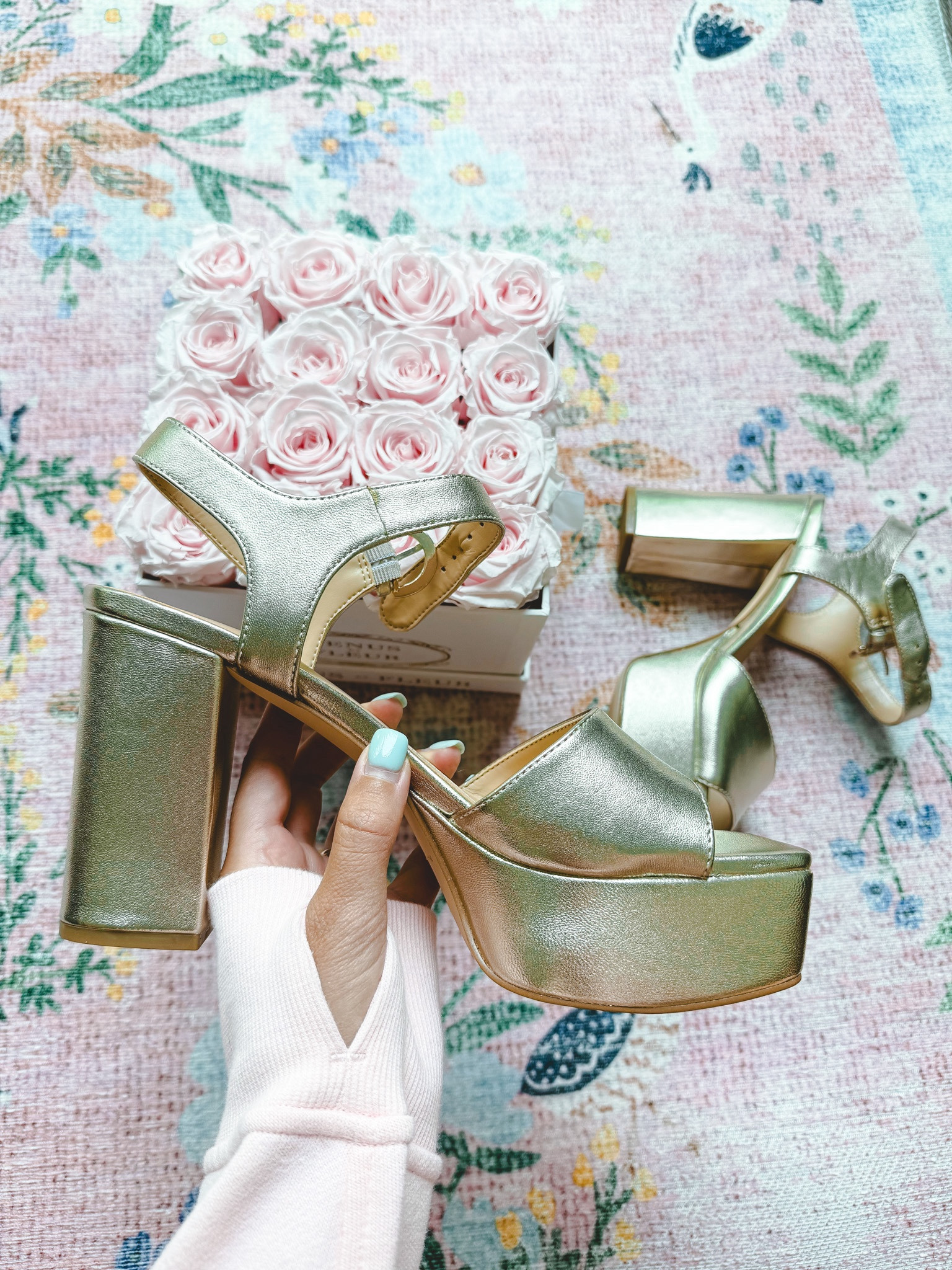 Marc fisher Nordstrom anniversary sale gold metallic sandals! Super comfy and cute and true to size



#LTKShoeCrush #LTKSaleAlert #LTKxNSale