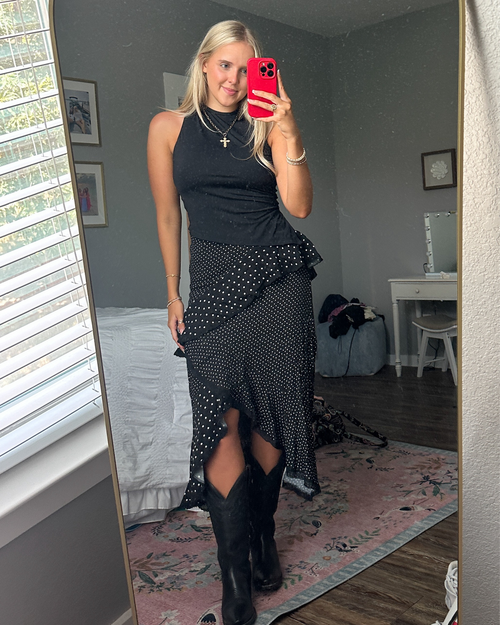 Western outfit🤠

The skirt is old from AFRM, but I linked similar ones! 

#western #boots #countryconcert #college 

#LTKFindsUnder50 #LTKU #LTKSummerEdit