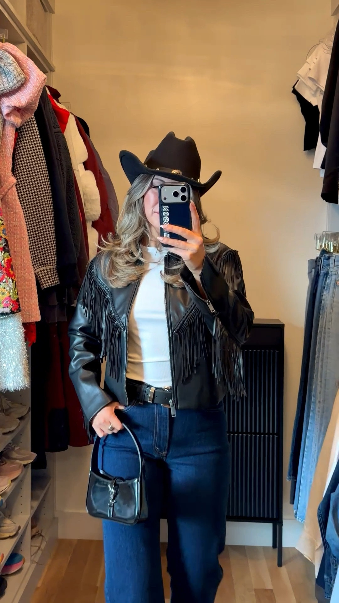 Abercrombie sitewide denim sale jeans paired with white tee and black leather fringe jacket 

Abercrombie code: DENIMAF
Vivrelle code: emersonhannon
Revolve code: tulip
Electric picks code: emerson20

Denim jeans
Casual look
Date night
Errands
Workwear
Everyday wear

#LTKgrwm #LTKSeasonal #LTKSaleAlert