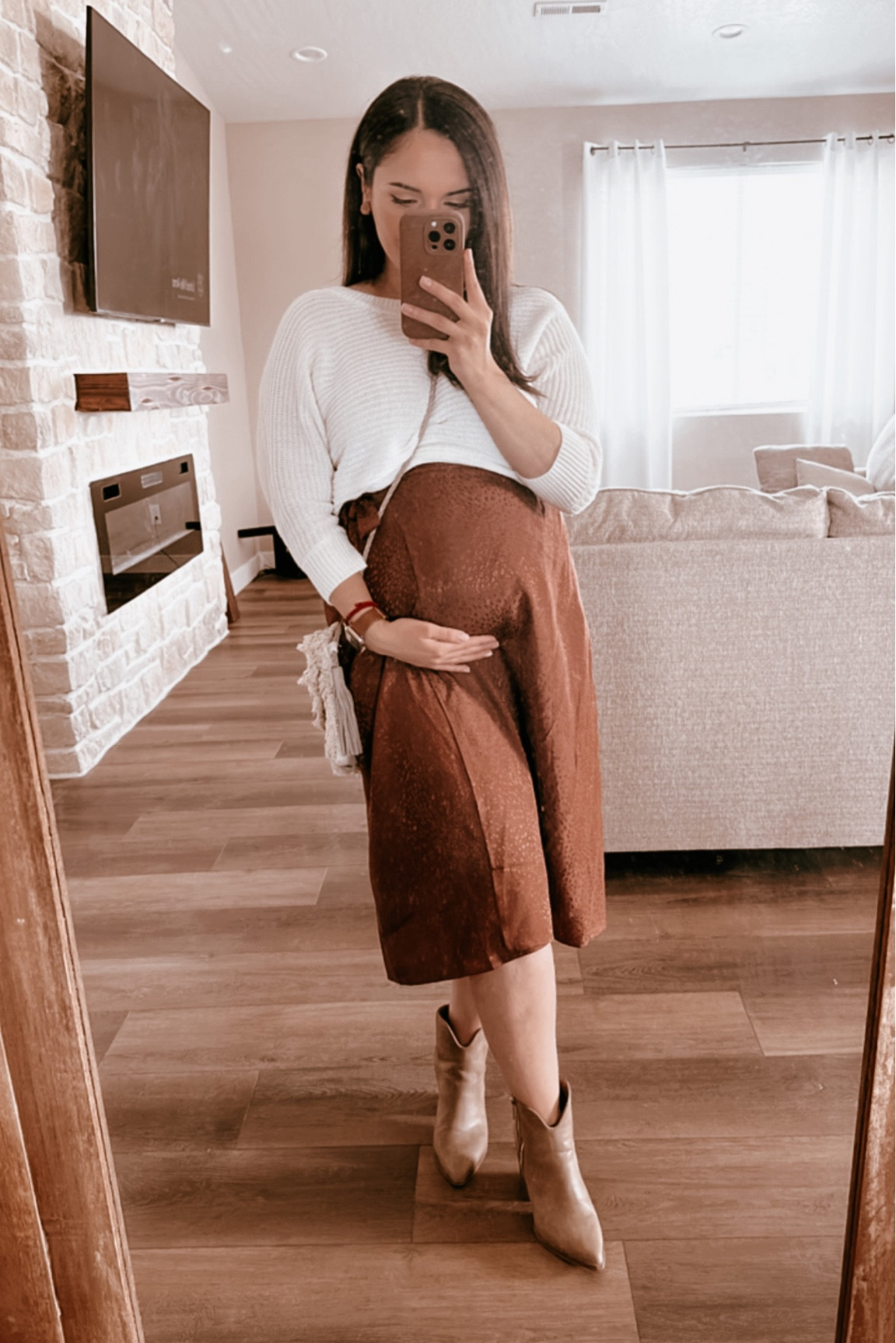 Maternity skirt outfit🤎

#LTKbump