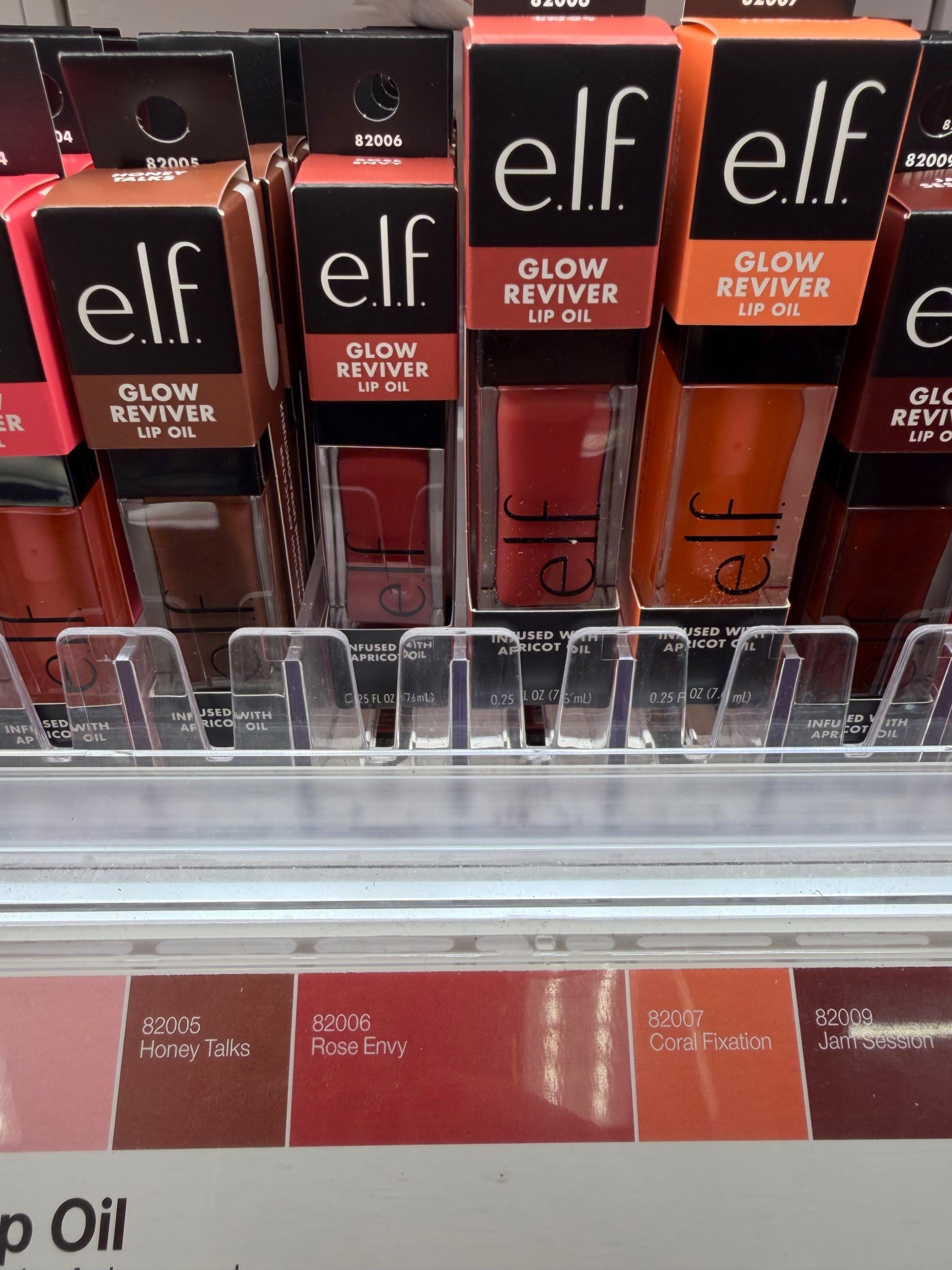 The lipgloss I keep reaching for lately:
• Hydrating (no dry, sticky feel)
• Give that natural, fuller look without trying too hard  
• Easy to throw on for everyday… school drop-offs, work, or date night

I’m all about glosses that make you look a little more put together in seconds… because let’s be honest, we don’t always have time for a full face.

