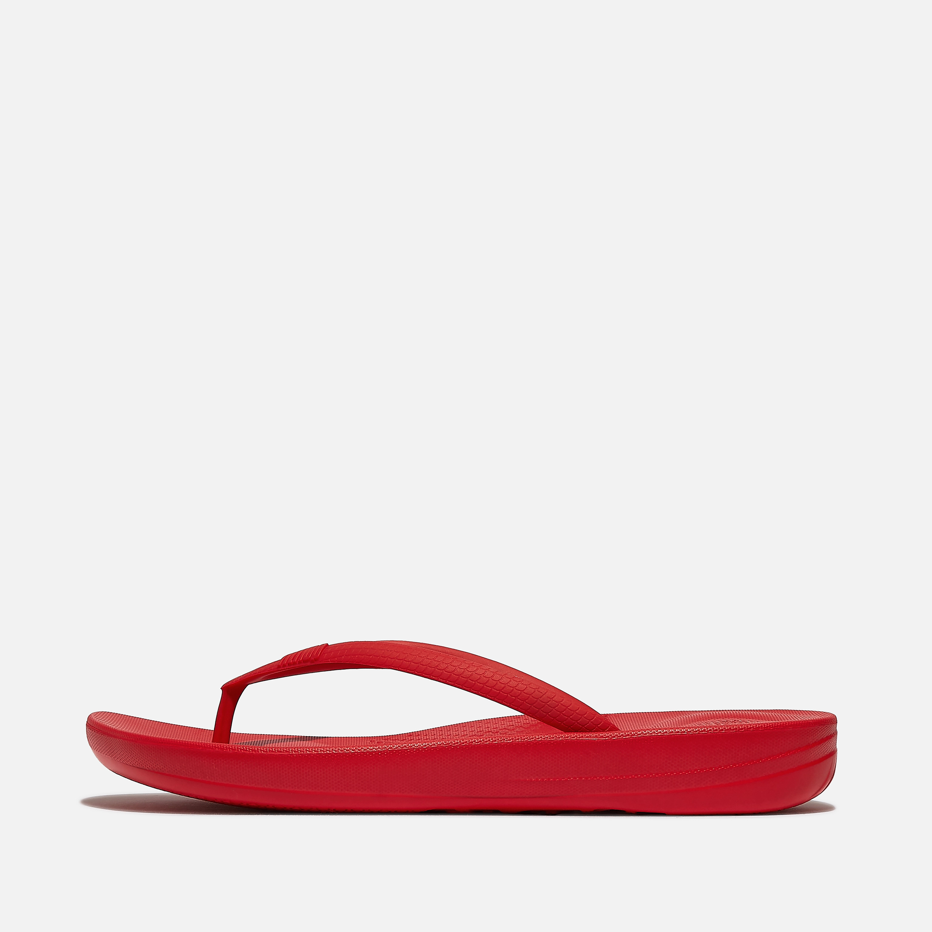 IQUSHION Ergonomic Flip-Flops | FitFlop (UK)