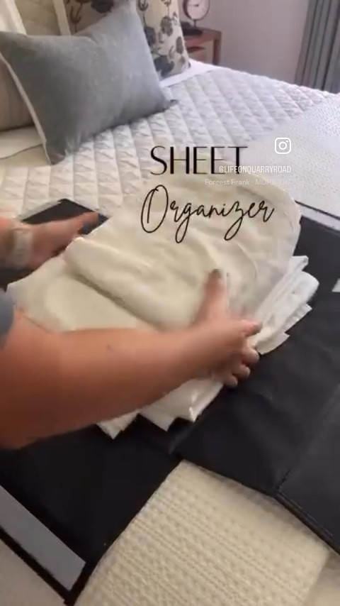 Sheet organizers
They come with labels so you can write the size of the sheet set 
Amazon
Space Aid 

#LTKStyleTip #LTKHome #LTKFindsUnder50