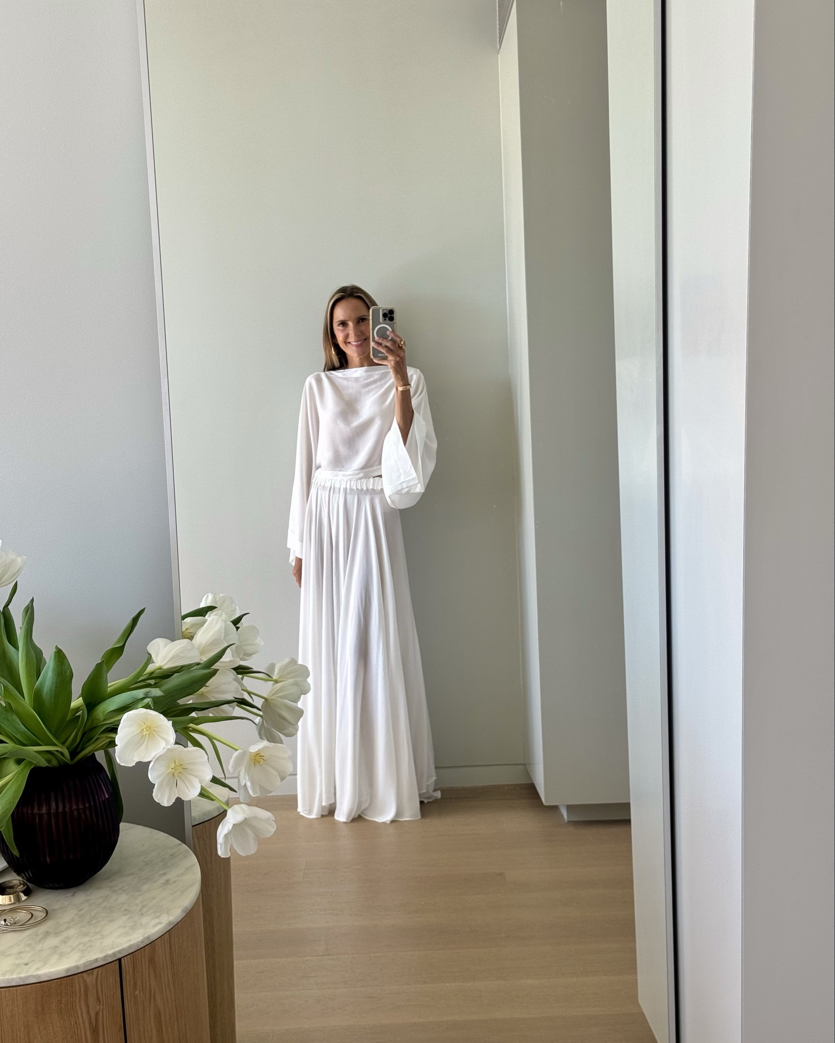 “Summer resort simplicity – a stunning white flowing skirt and top that embody effortless elegance and ease.

#LTKsummer #LTKaustralia #LTKstyletip