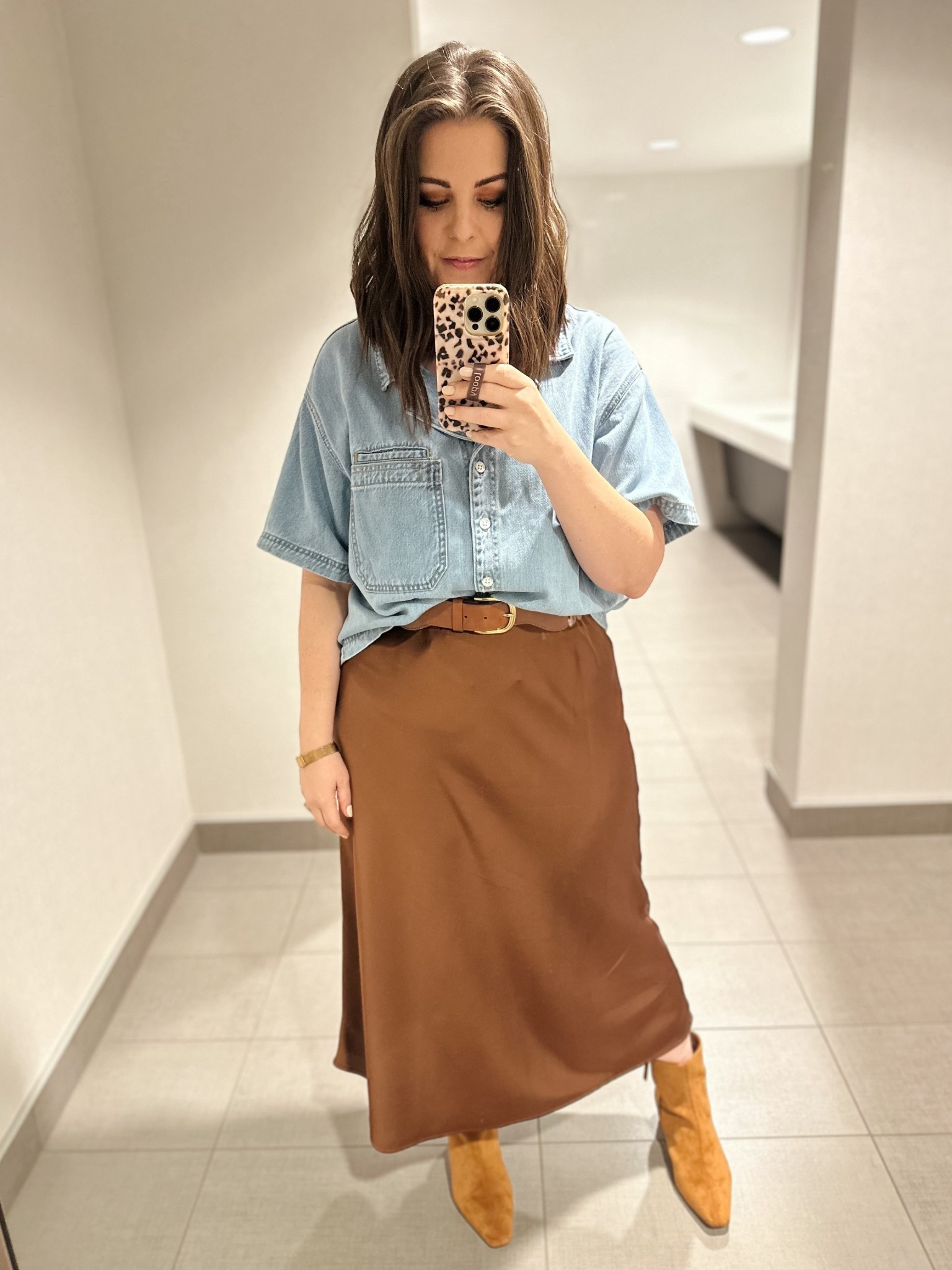 Denim and satin is a VIBE 

#LTKMidsize #LTKFindsUnder50 #LTKOver40