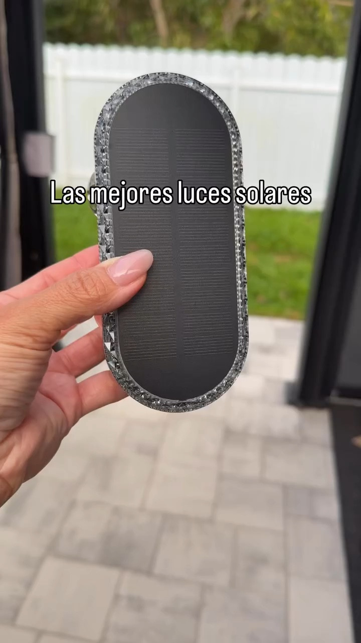 Esta luces son de instalación en cuestión de minutos utilizando la cinta de doble cara o los tornillos incluidos. Permiten un montaje limpio en paredes, postes, vallas, columnas de porches o barandillas de terrazas. Cuenta con un control de un solo toque que permite alternar entre 3 modos: blanco cálido, neutro y frío. 



#LTKHome