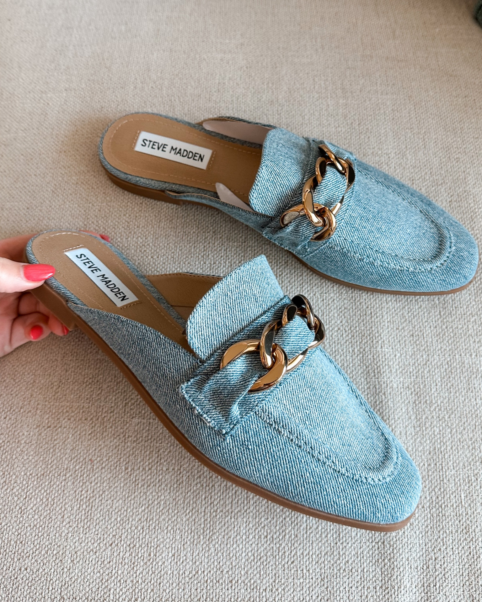 NSALE Shoes - I sized up half a size 

Work shoes. Steve Madden shoes. Work wear. Office shoes. Business casual. Mules. Fall mules. Denim mules. Flats. Work inspo. Nordstrom anniversary sale. NSALE shoe find  

#LTKxNSale #LTKunder100 #LTKshoecrush