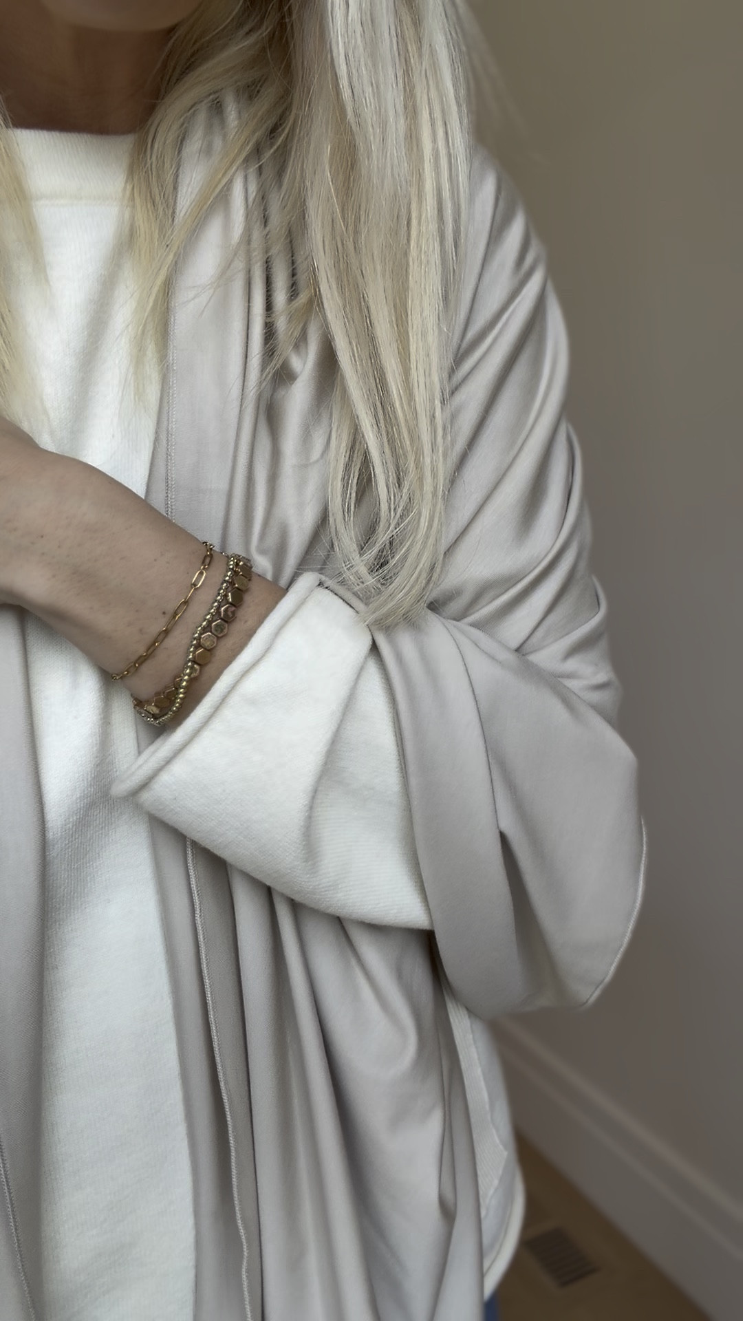 This scarf is perfect for traveling or elevating any outfit! 

#LTKFindsUnder100 #LTKootd #LTKFindsUnder50