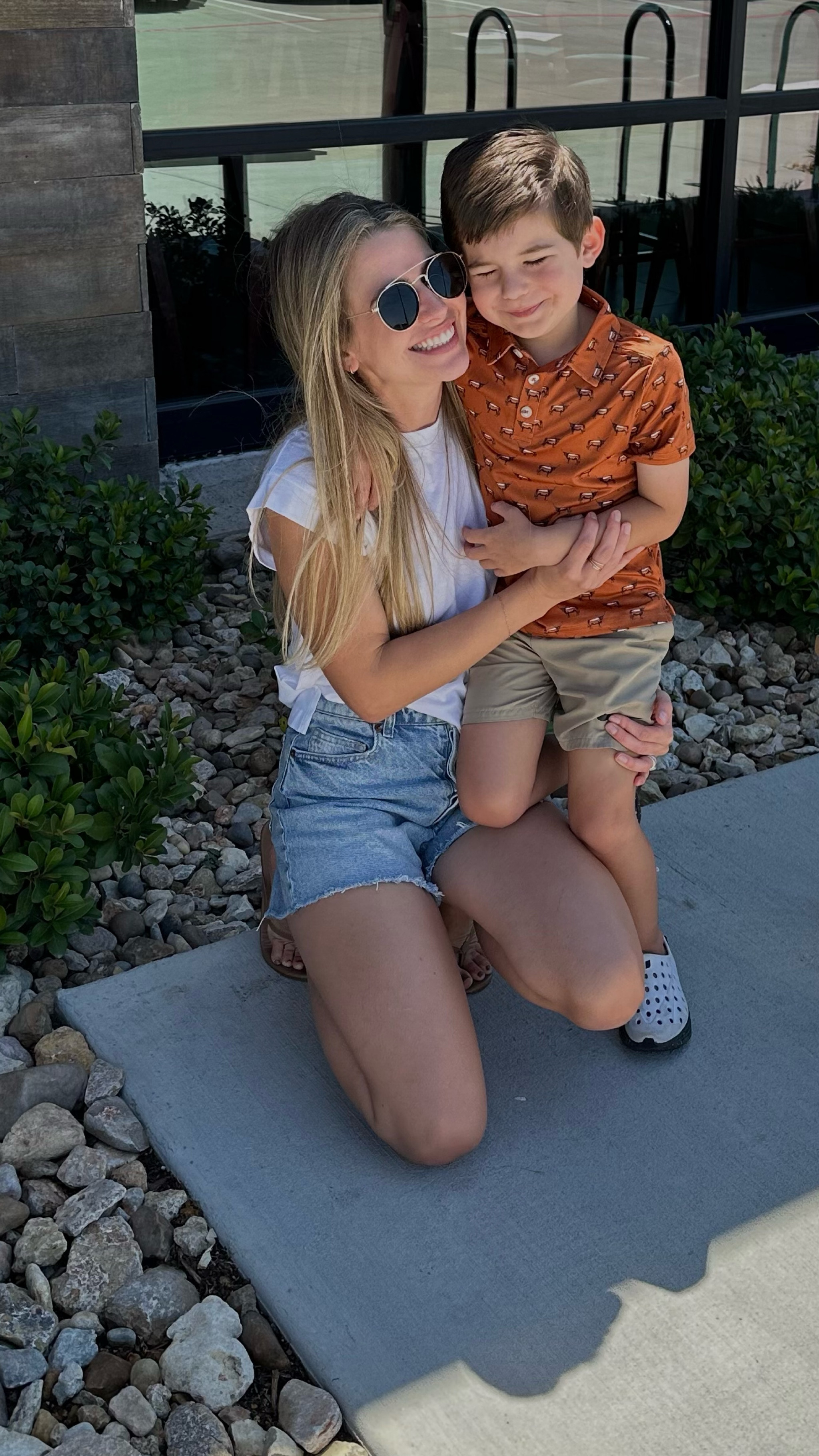 meet the teacher outfits 
✏️💪🏻 
loving this soft tee from Target. 
I am wearing the xs
(wanted a shorter fit to tuck in) 
+ a nude bra underneath. 

Sheps shirt is Burlebo & his shoes are KANE REVIVE KIDS in the color white/ black speckle. 







@Morgan.Speiser 
affordable outfit, summer outfit, white shirt, white T shirt, capsule wardrobe, target shirt. 

#LTKSeasonal #LTKBacktoSchool #LTKFindsUnder50