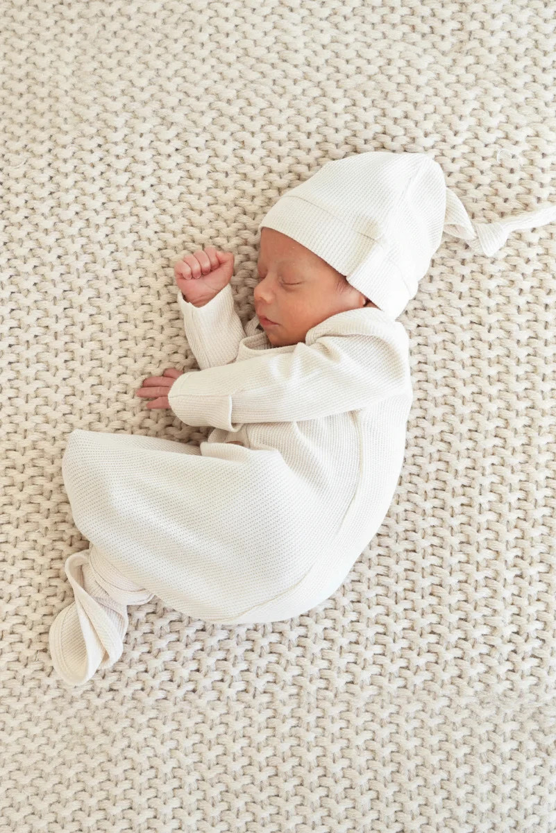 Eggshell Bamboo Waffle Newborn Baby Knot Gown & Hat Set | Caden Lane