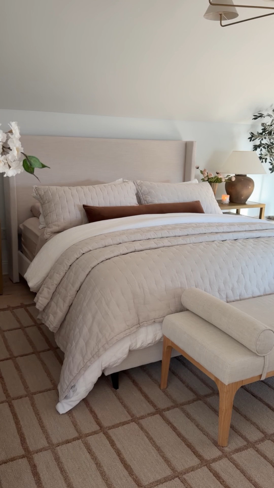 #Ad @Wayfair Wayfair Memorial Day Clearance happening right now with up to 70% off + fast & free shipping over $35 🎉🤍

My #1 best-seller bed it’s under $500 which it’s the lowest price I’ve seen ever. I have the ivory canvas color which truly is the perfect off white color that goes with any bedroom space & the best part… you don’t need a box spring. 😍

#wayfair #wayfairpartner #wayfairbed

#LTKSaleAlert #LTKHome