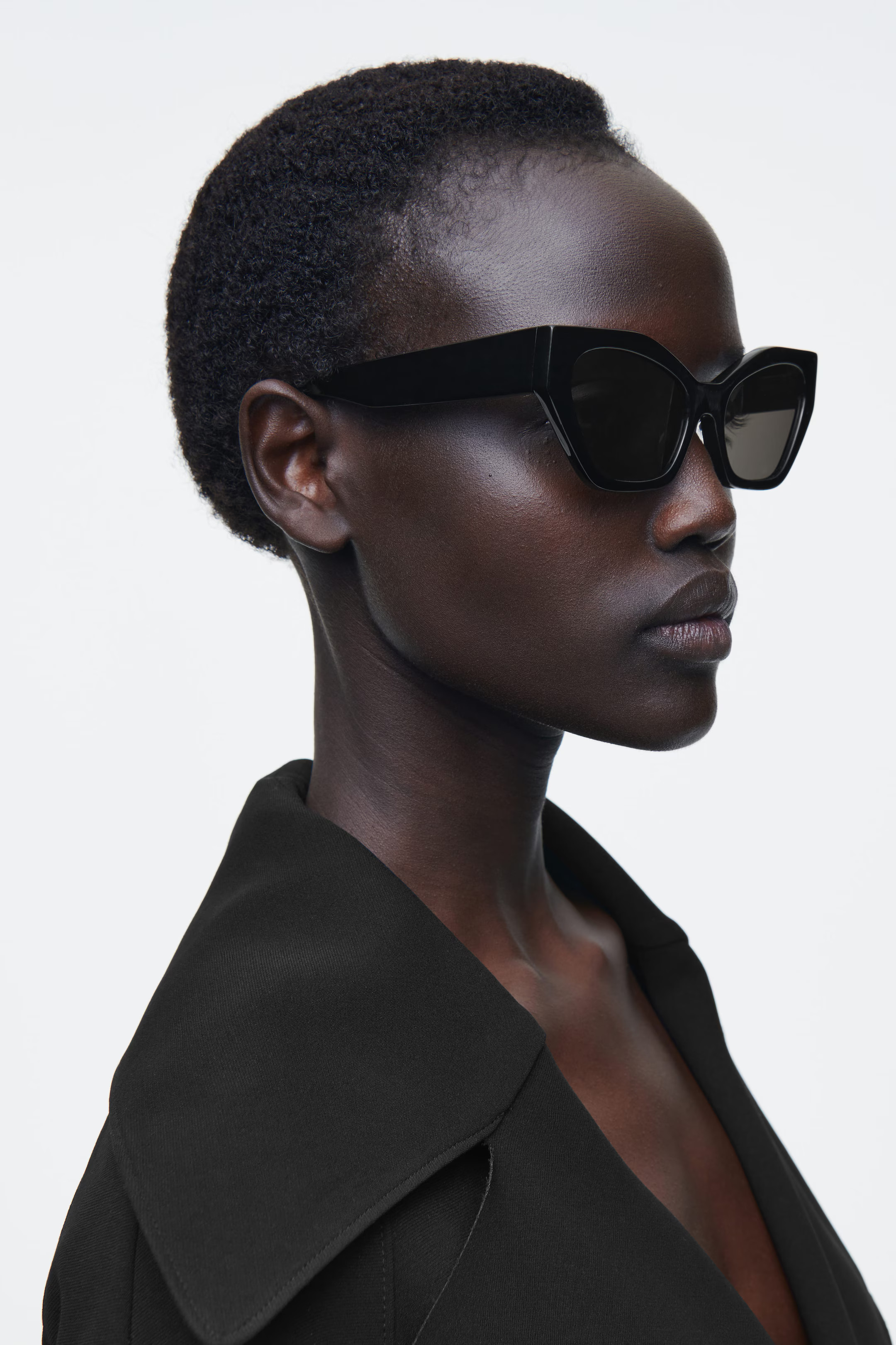 ANGULAR CAT-EYE SUNGLASSES - BLACK | COS | COS UK