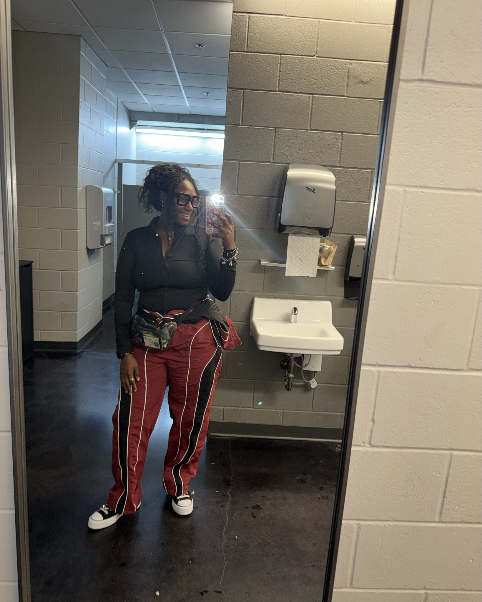 Red hot & ready for the day. 🌶️ Obsessed with the fit of these pants! Linking the full outfit details below for you guys. 

#LTKgrwm #LTKPlusSize #LTKootd