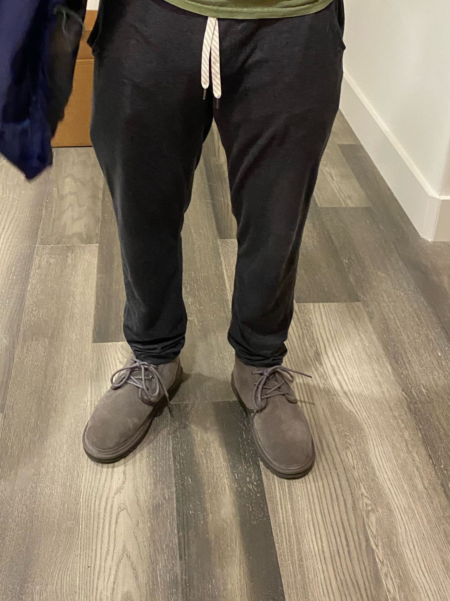 Mens Ugg boots
Vuori pants
Mens fall fashion 
Cold weather outfit 
Loungewear 
Gift ideas 