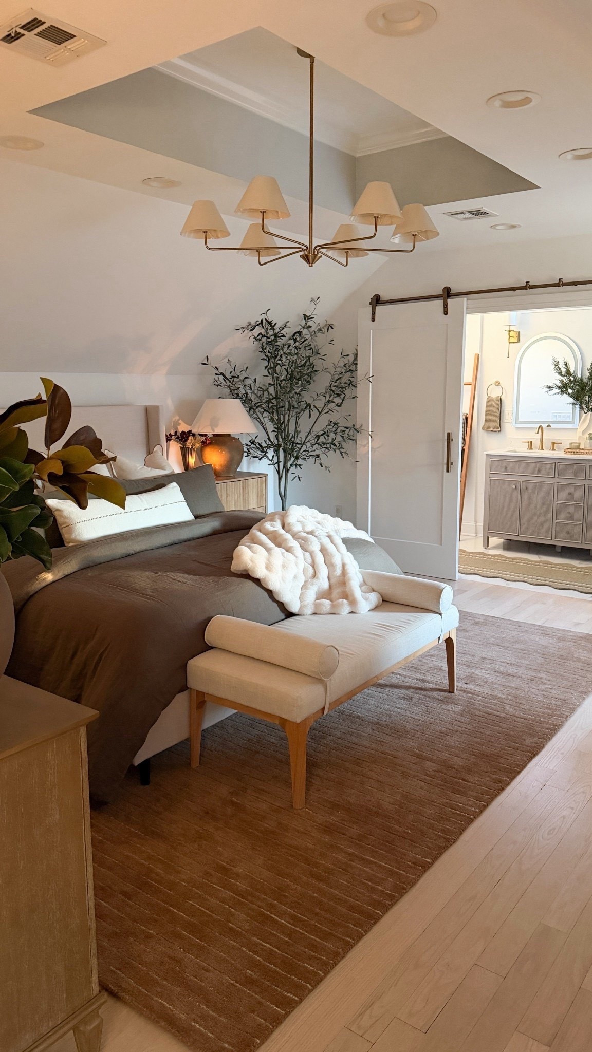 I’m still obsessed with how this room turned out 🤍
Every texture just works… and this bubble  fur blanket from Target might be my favorite part. It looks so luxe and it’s under $75- truly a steal. ✨


#LTKHome #LTKSaleAlert #LTKHoliday