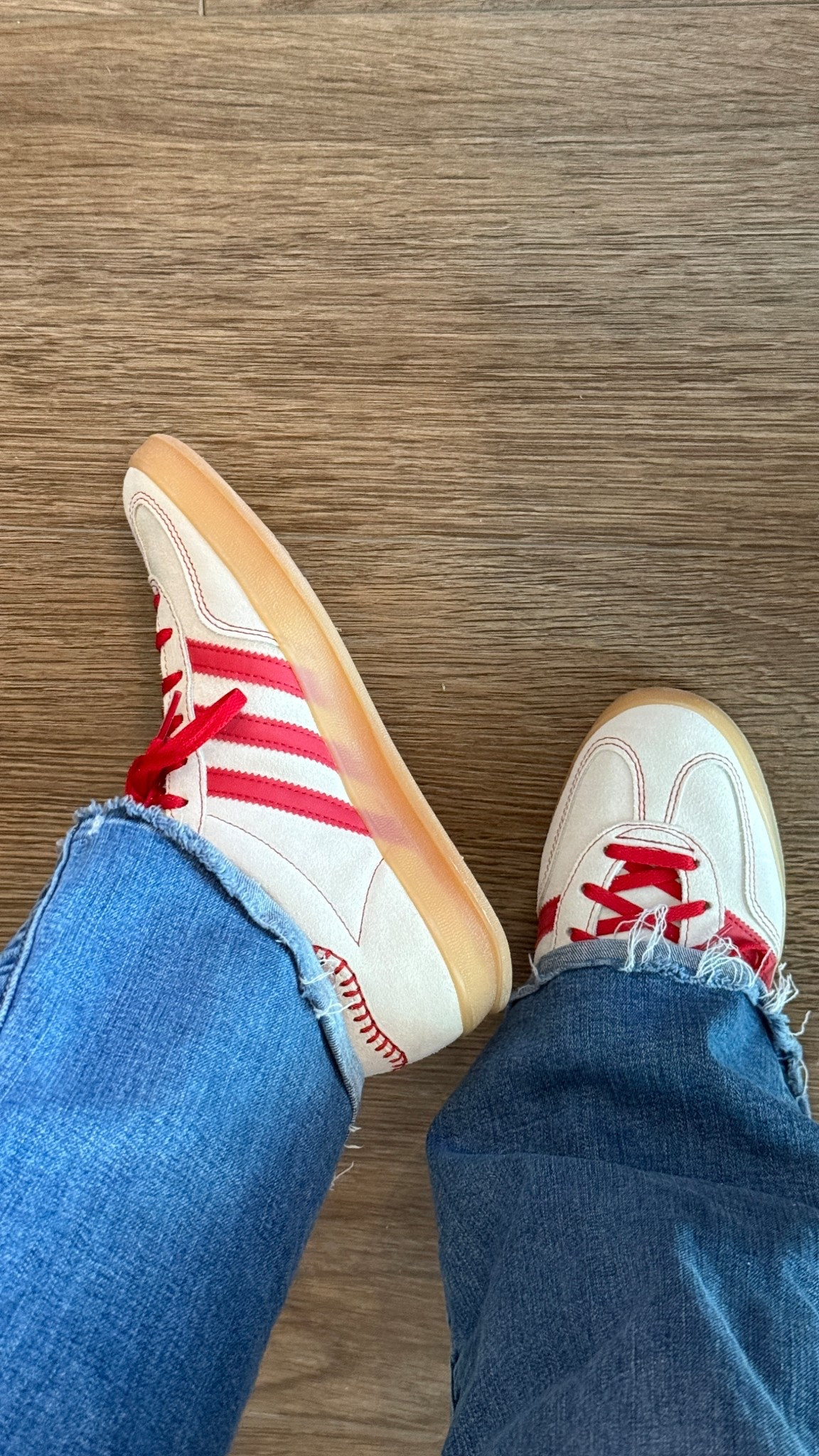 Baseball sneakers  #baseballoutfits #baseballmom #baseballgameoutfit 