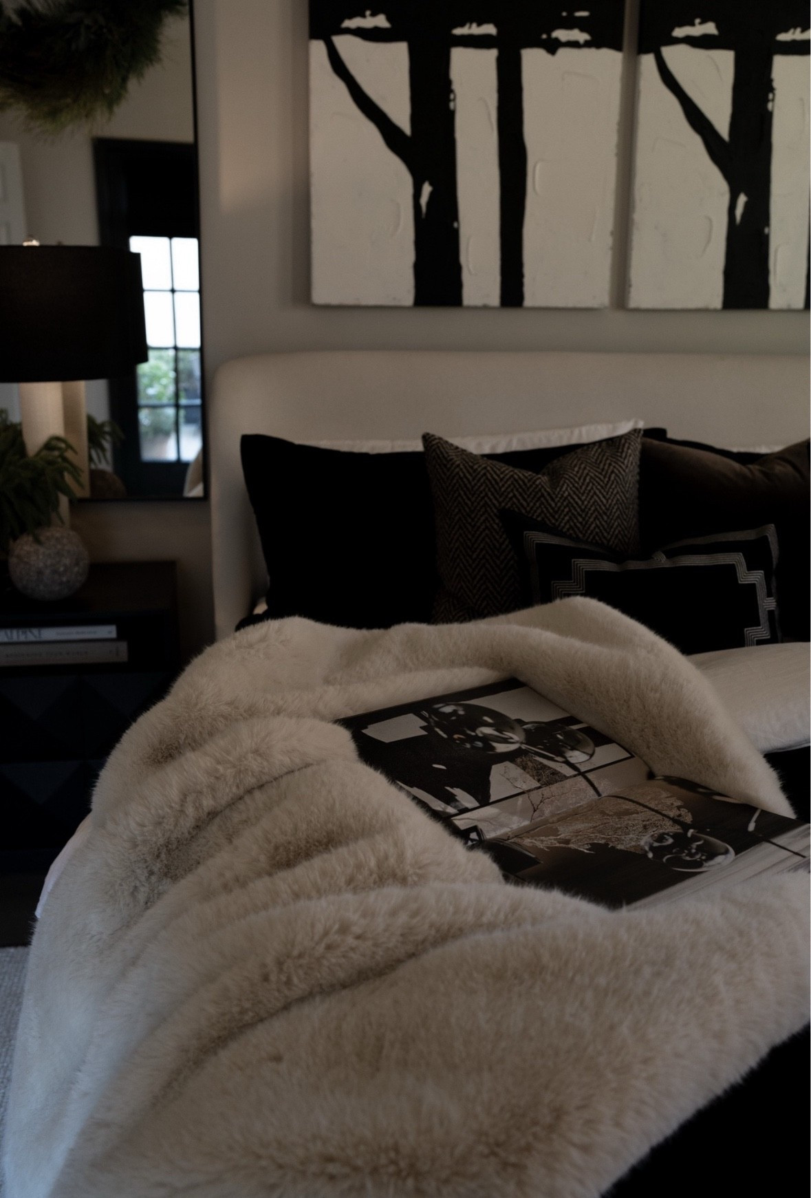 This blanket from Pottery Barn is my all-time favorite! It’s thick, lush, soft and absolutely gorgeous!



#LTKGiftGuide #LTKHome #LTKHoliday