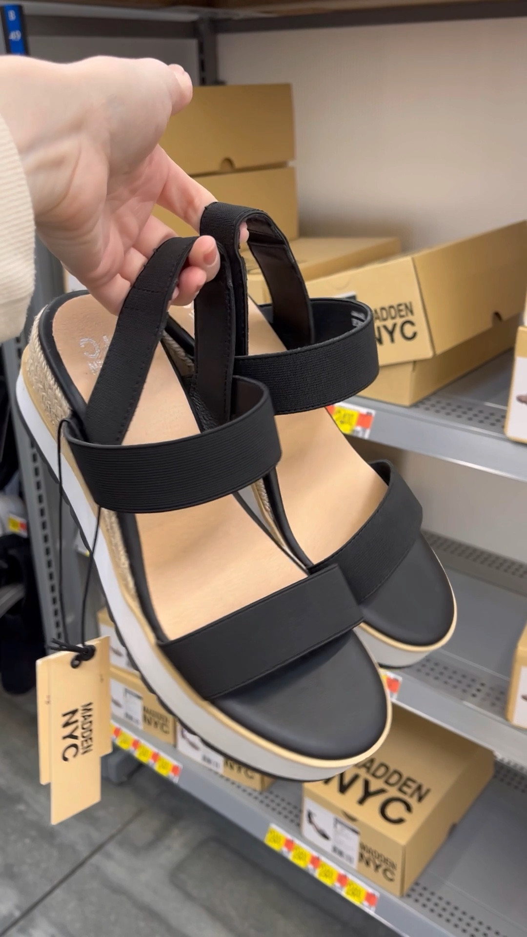 Walmart women’s shoe finds under $30. 

@walmart #walmart

#LTKshoecrush #LTKstyletip #LTKfindsunder50