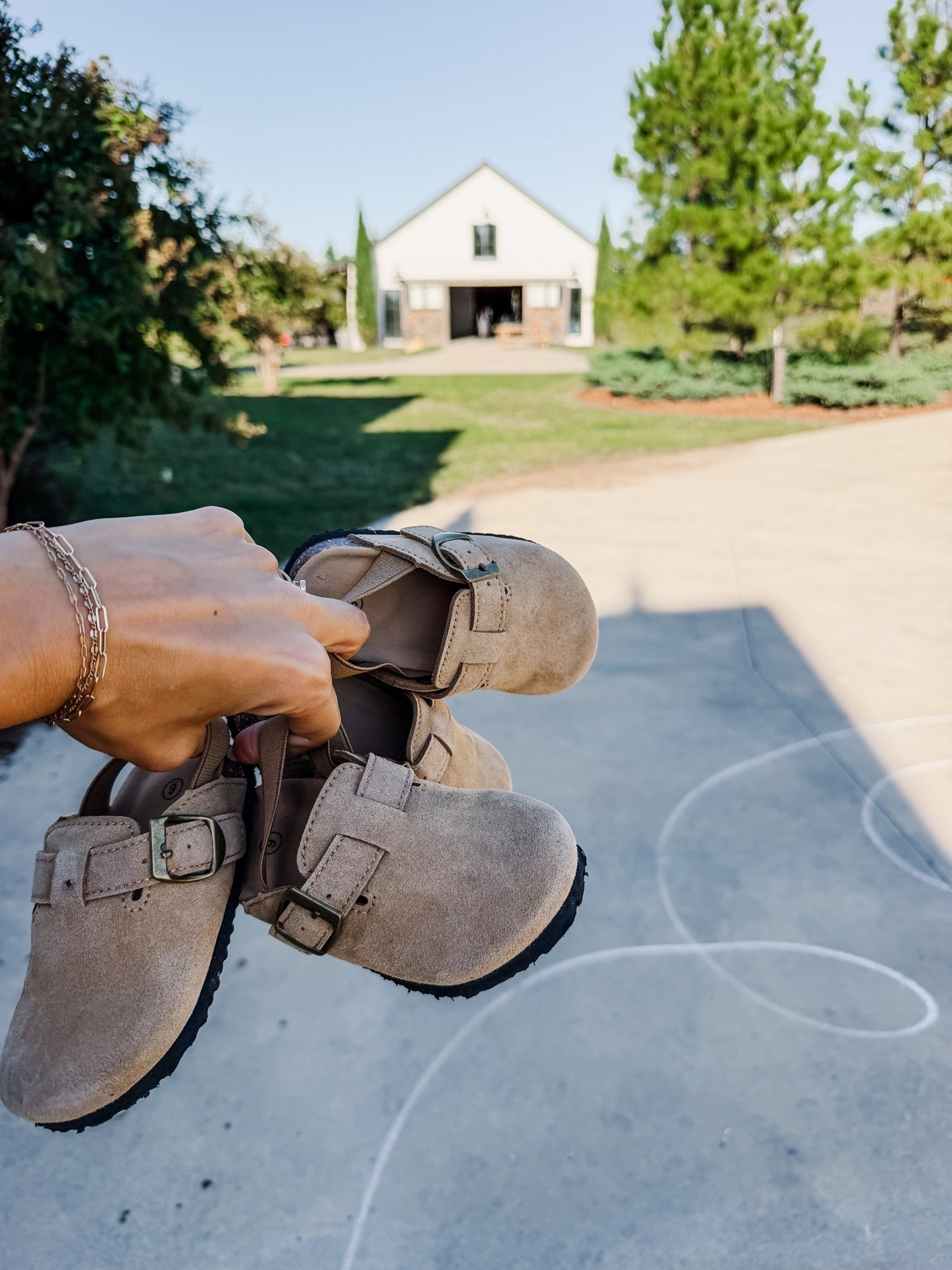 Unisex toddler “potato shoes” can you even? 😍