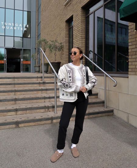 Lets take a minute for the printed jacket of dreams from @marksandspencer. I’ve been after one for ages and found this DREAM jacket. 

🏷️ printed jacket, embroidered jacket, marks and spencer haul, M&S new in, spring trends, spring style, summer fashion trend, summer style, London outfit

#LTKspring #LTKstyletip #LTKeurope