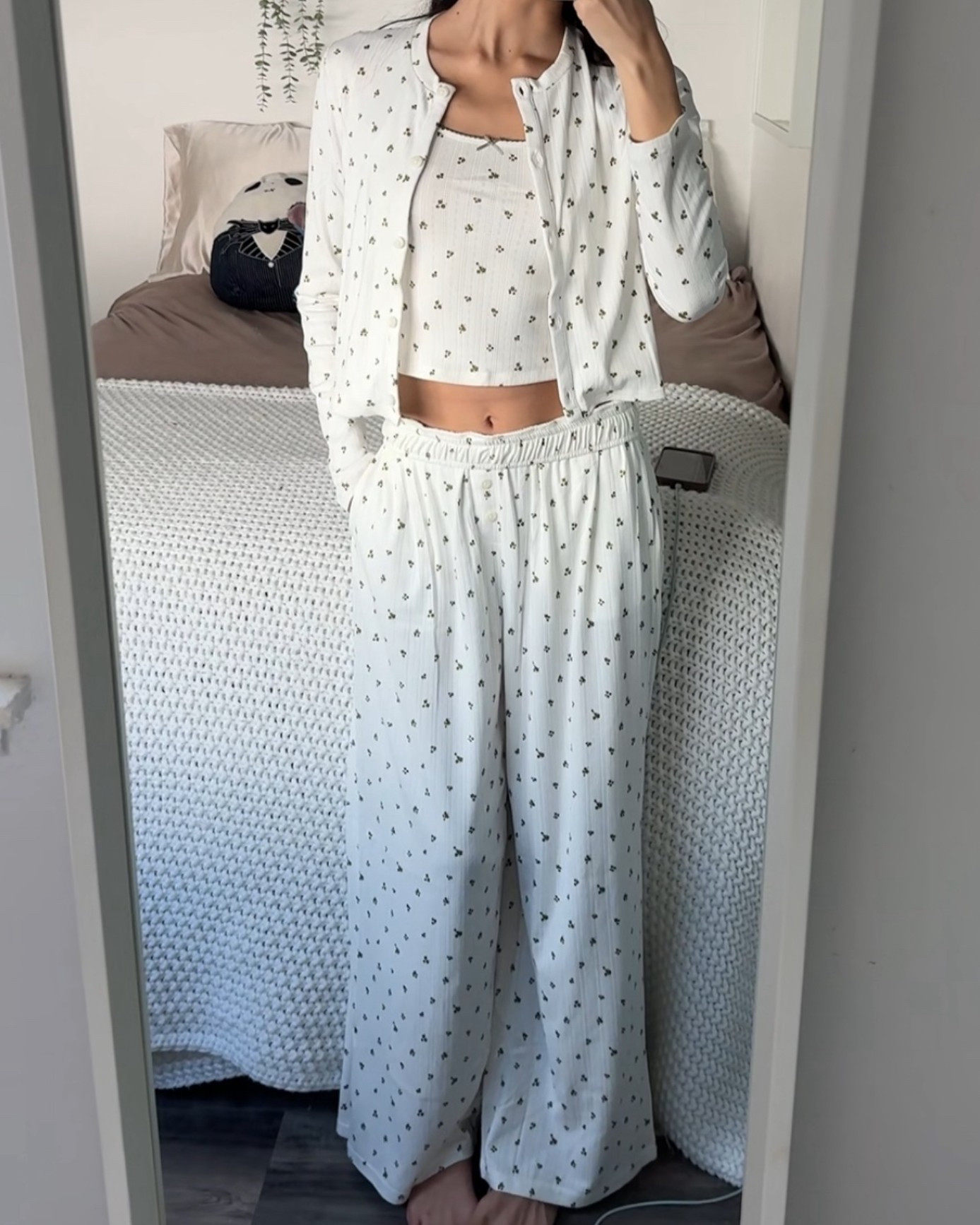 the cutest + comfiest holiday pajama set EVER ✨ comes with matching pants, tank top & cardigan. I love wearing this all the time!!

#LTKHoliday #LTKootd #LTKGiftGuide
