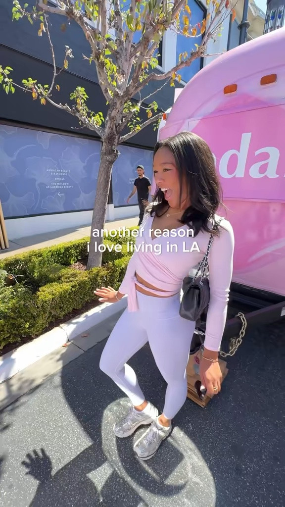 jelly serum mist galore!! 🫧🩷

🧿 IG: @OliviaNicoleGreen 🤳TikTok: @OliviaNicoleGreen 🫶YouTube: @OliviaNicoleGreen

#LTKgrwm #LTKvlog #LTKdayinmylife
