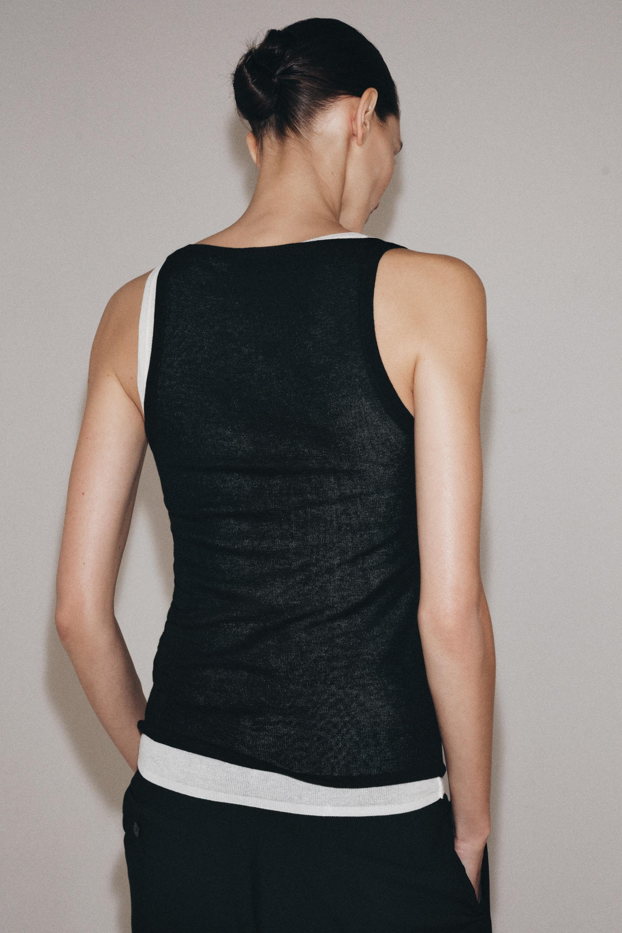 FINE KNIT SLEEVELESS TOP | Zara US