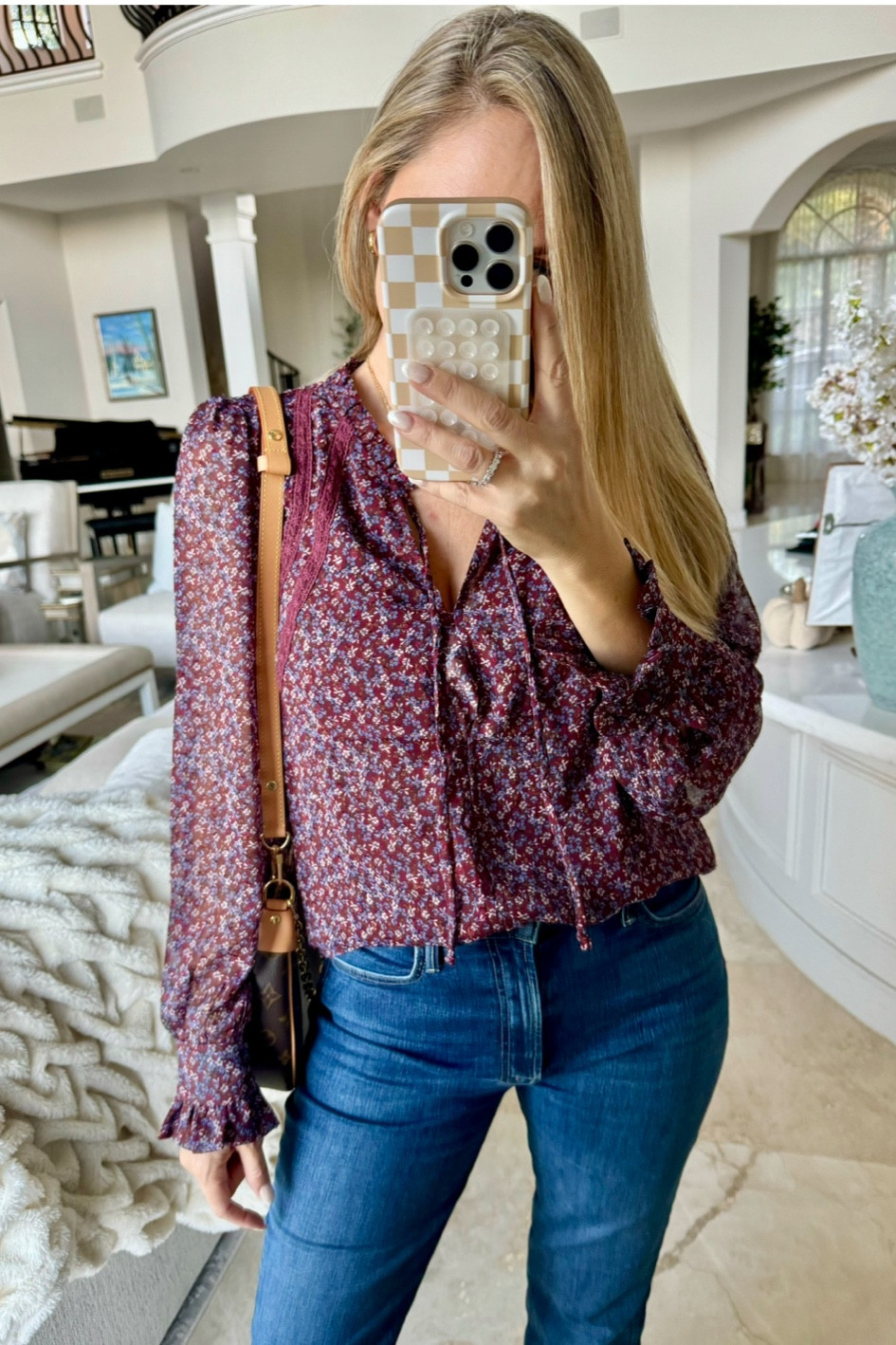 This new fall top is gorgeous. I have a discount code for you. JESSICA10 

#LTKFindsUnder100 #LTKSaleAlert #LTKOver40