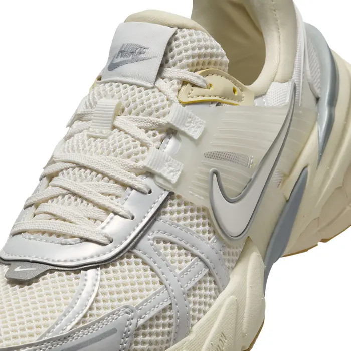 V2K Run Sneaker (Women) | Nordstrom