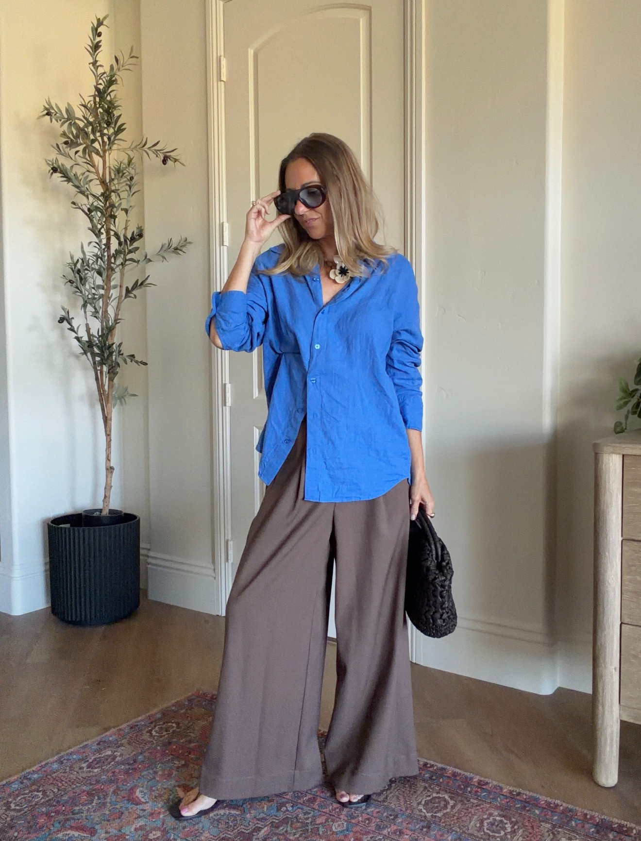 been loving this blue button down top 

 #LTKgrwm #LTKootd