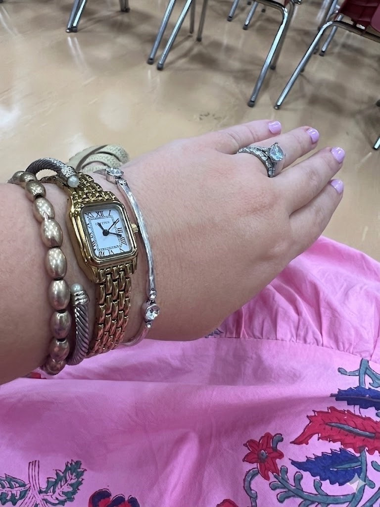 Love this designer inspired watch 🕰️ #ltkamazon

#LTKmomlife #LTKWorkwear #LTKgrwm