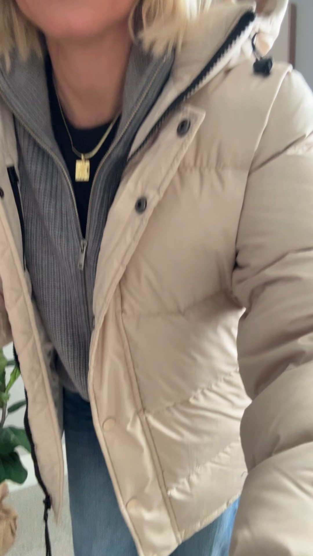 This down puffer jacket from @onequince is so amazing! ❄️ It will keep you nice and warm this winter! Plus, the quality for the price can’t be beat! #QuincePartner

Coat: X-Small | Sweater: Small | Pants: 25 / 28” inseam 

#LTKPetite #LTKSeasonal #LTKootd