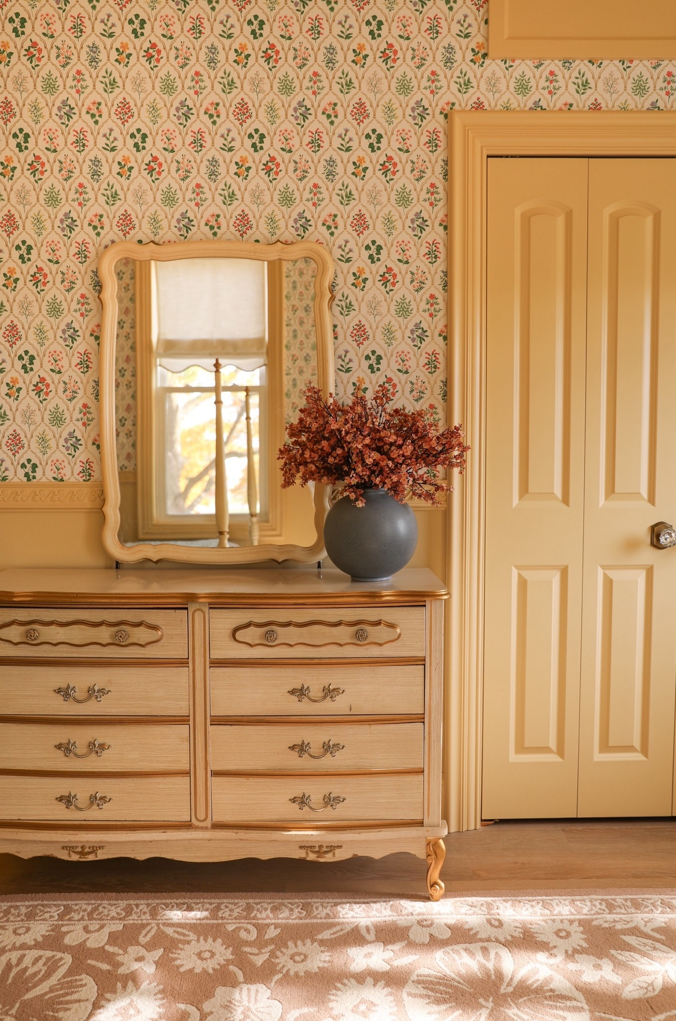 Dorset Cream by Farrow and Ball + Hawthorne wallpaper by rifle paper co:)

#LTKHome