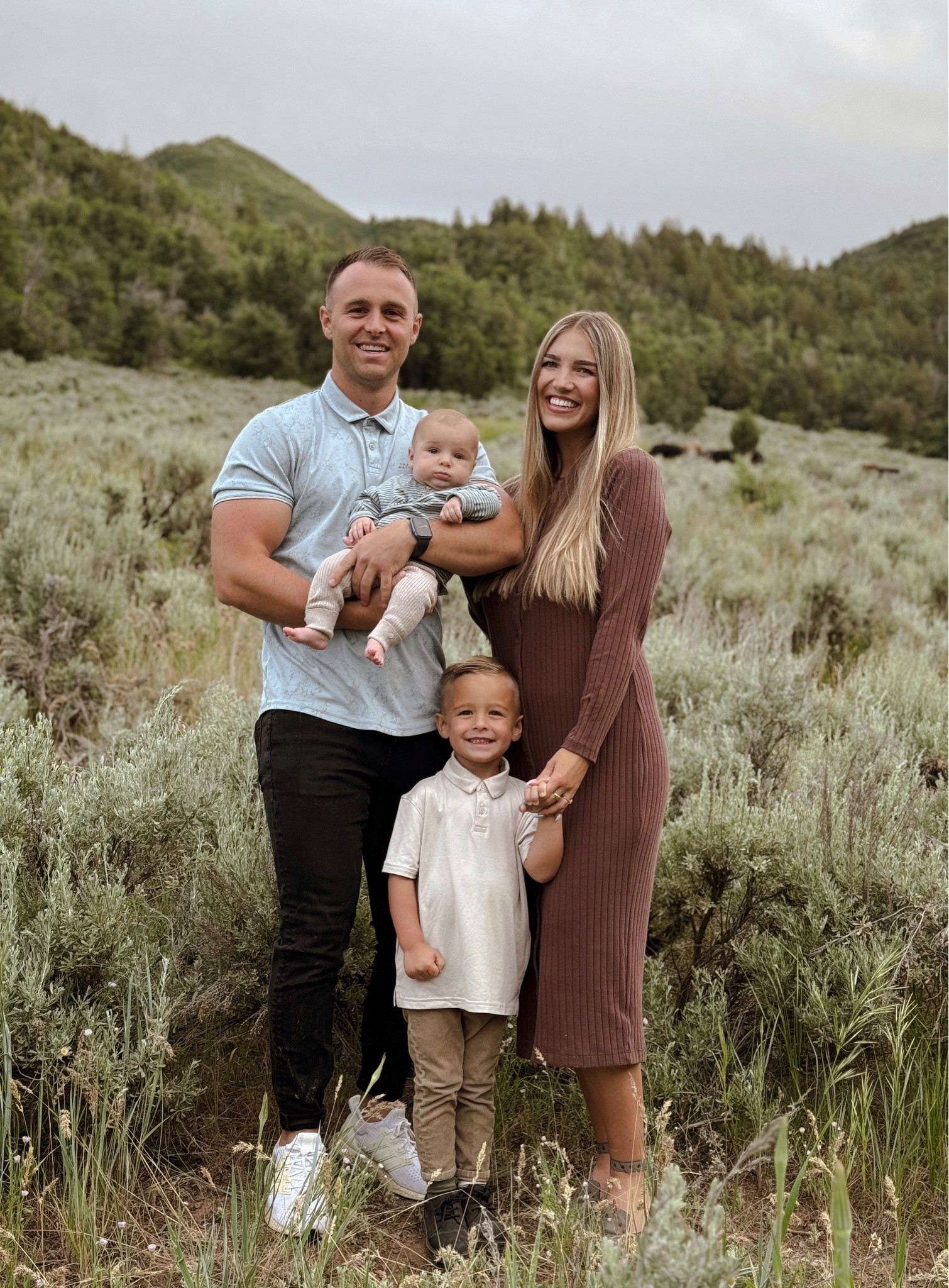 Family pictures outfit ideas 

#LTKFindsUnder100 #LTKFamily #LTKFindsUnder50