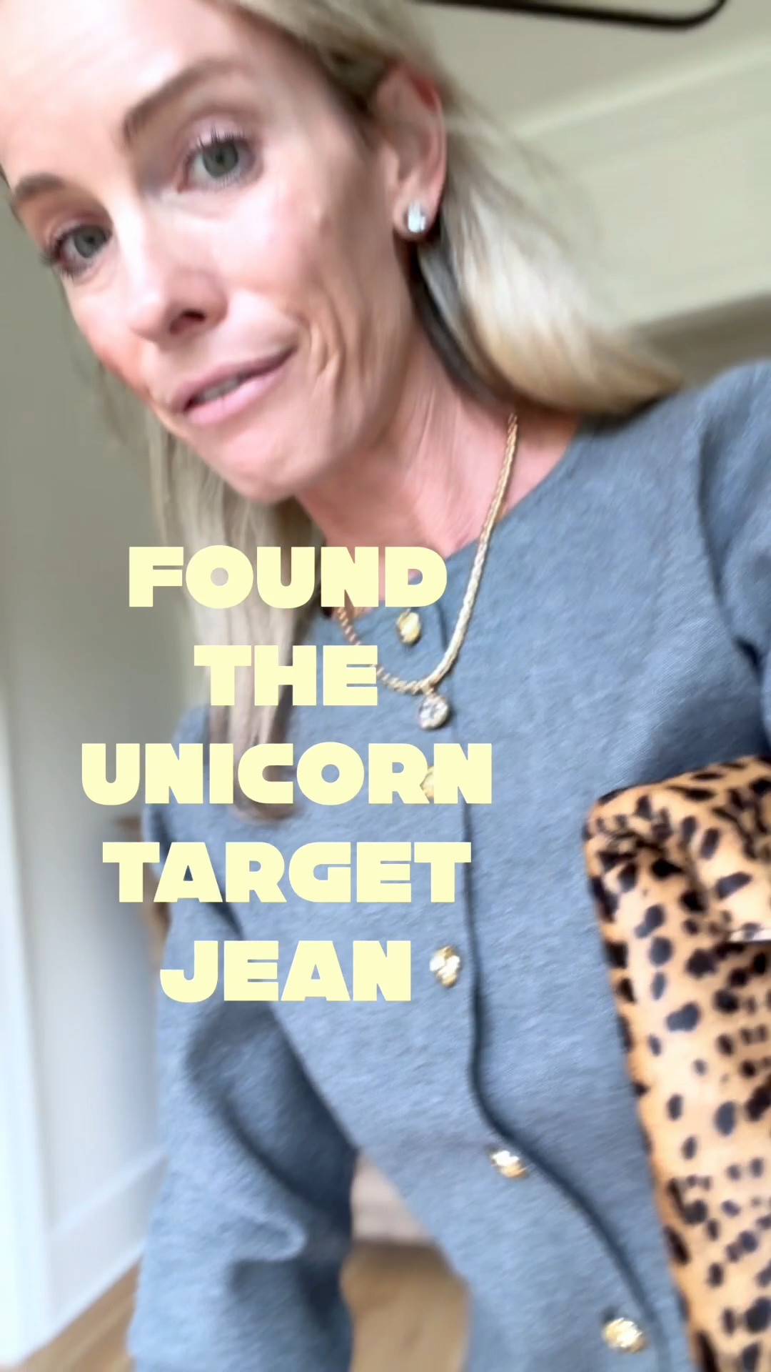 Ok target!! Wow!! So stretchy / perfect fall wash! I am in a 4 regular! 
$28 ❤️❤️❤️