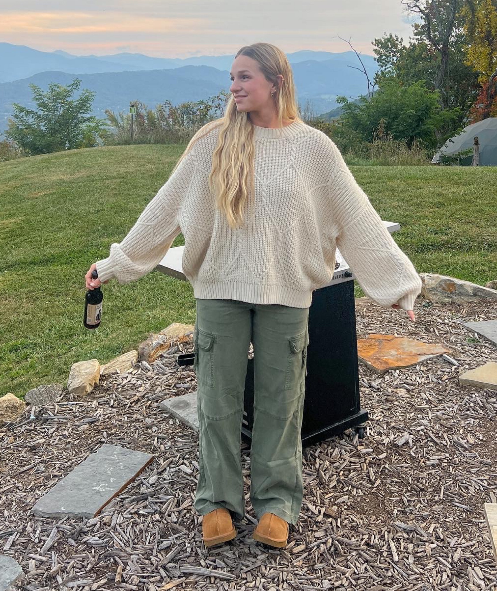Cozy fall bonfire fit - I wear this sweater SO MUCH!! 🪵🤍