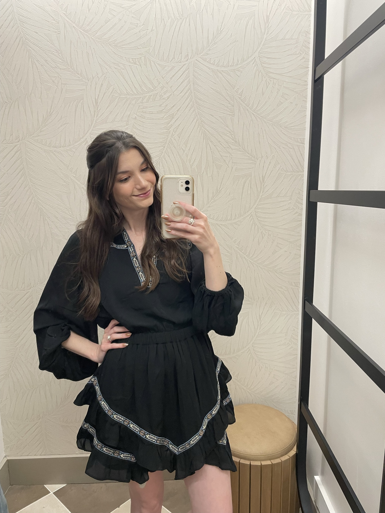 Abercrombie try on

Use code CYBERAF

#LTKCyberWeek