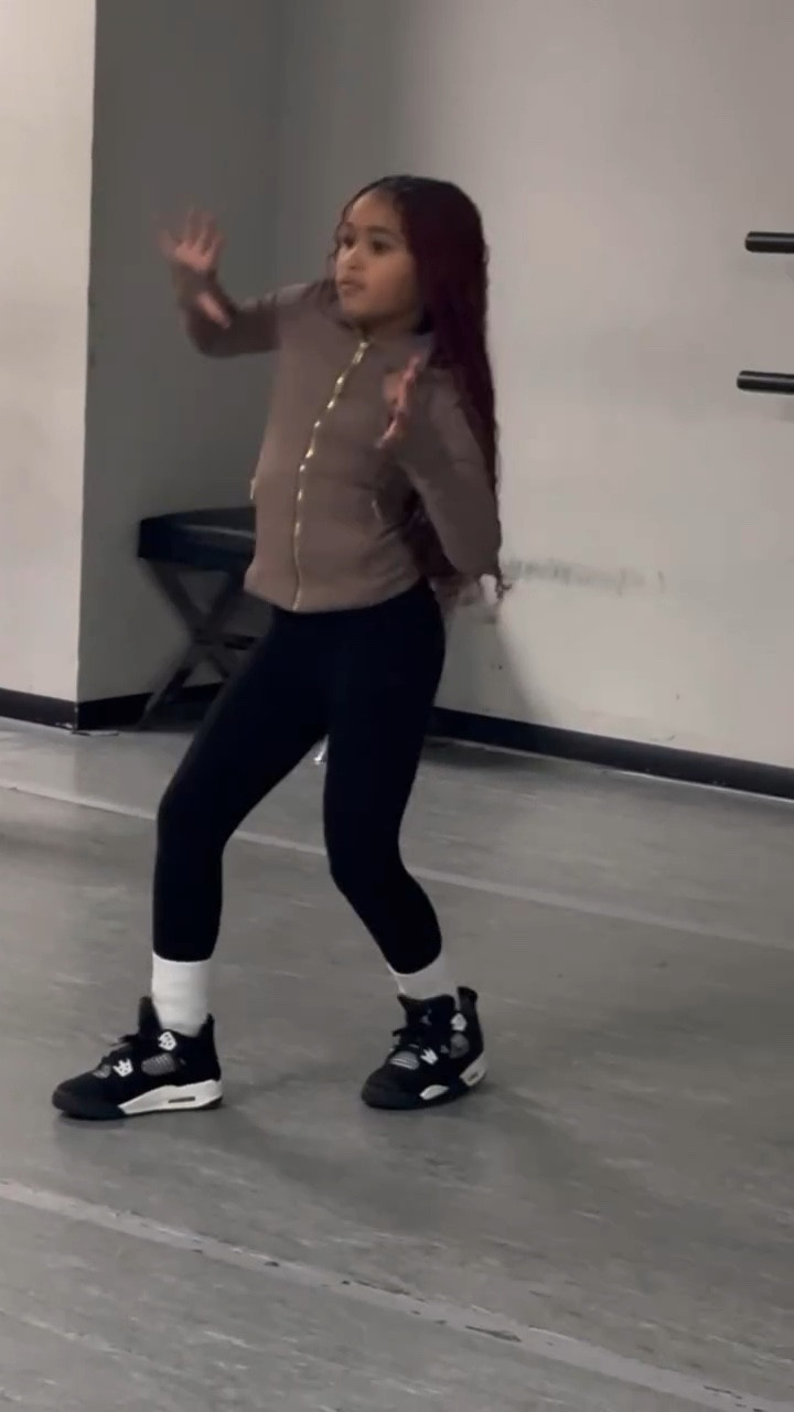 Scarlett’s outfit at her hip hop class! Lululemon // Jordan // girls fashion 

#LTKKids #LTKShoeCrush #LTKStyleTip