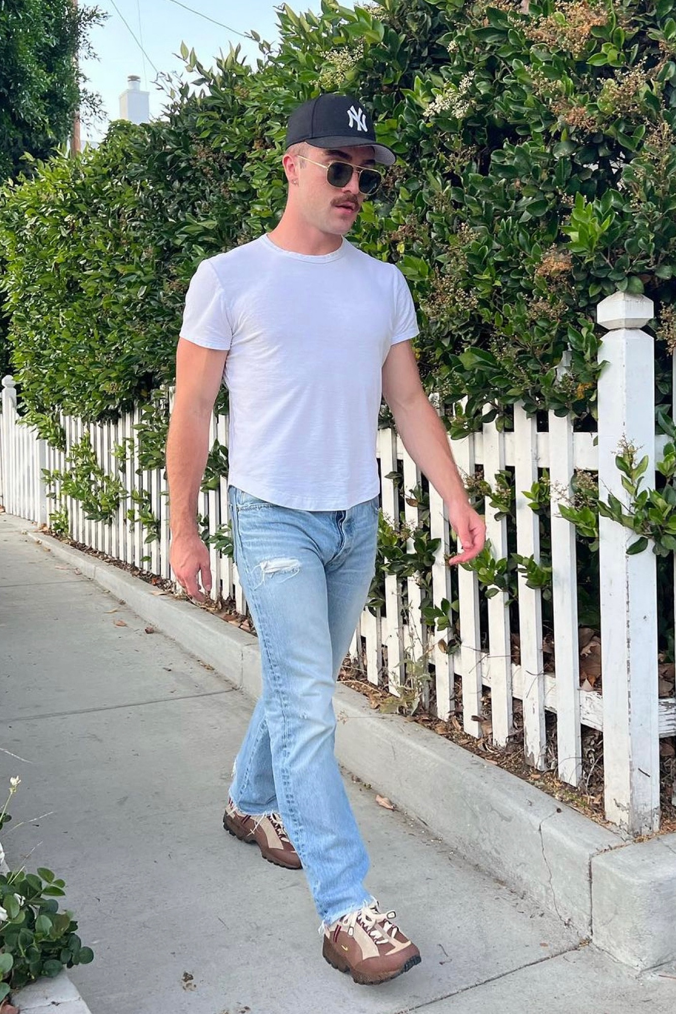 THE PERFECT WHITE TEE!! 


#LTKfindsunder100 #LTKmens #LTKstyletip