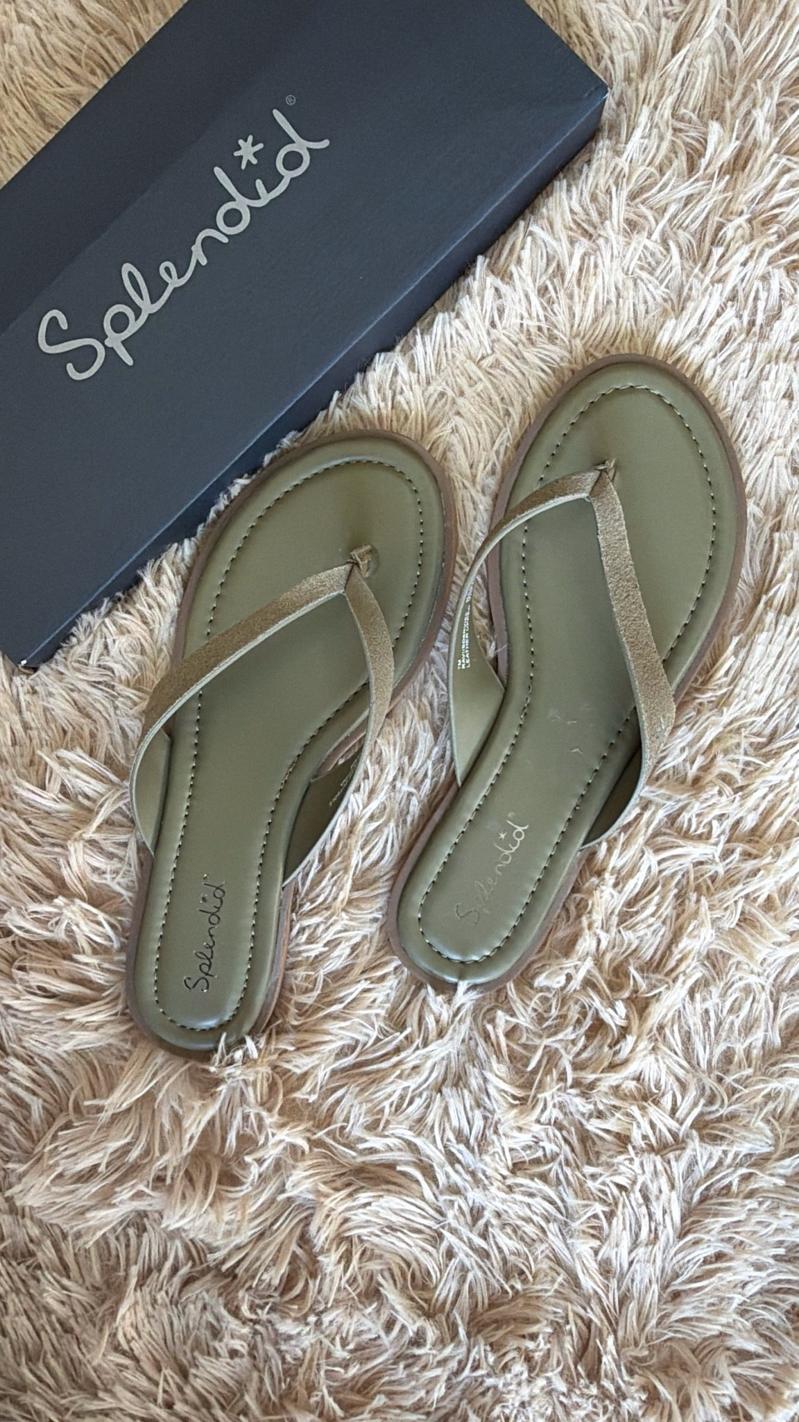 I finally found the black sandal that instantly makes every outfit feel more elevated 🖤

These have been the easiest throw-on-and-go shoe with linen pants, denim, dresses, and shorts—and somehow still make everything feel polished.

They run true to size! I bought my usual size 7 and they fit perfectly.

A timeless staple I know I’ll be wearing all spring and summer long ✨

Sizing:
Sandals: Size 7 (TTS)

#LTKMothersDay #LTKmomlife