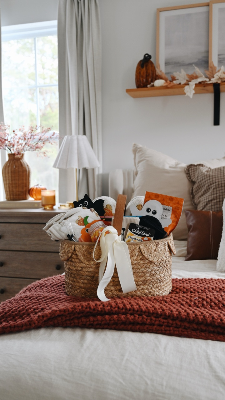 Boo for YOU 👻🤎 Treat yourself (or someone you love) to some fall goodies for the end of the season 🍂 #boobasket #boobasketideas 

#LTKSeasonal #LTKHalloween