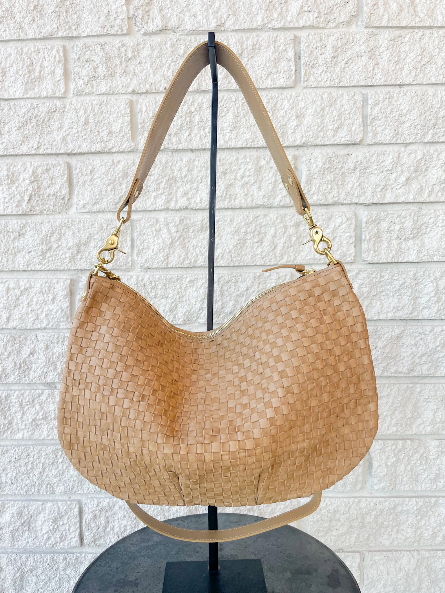 Moyen Messenger Clay Nappa & Suede Woven Checker | Prefontaine